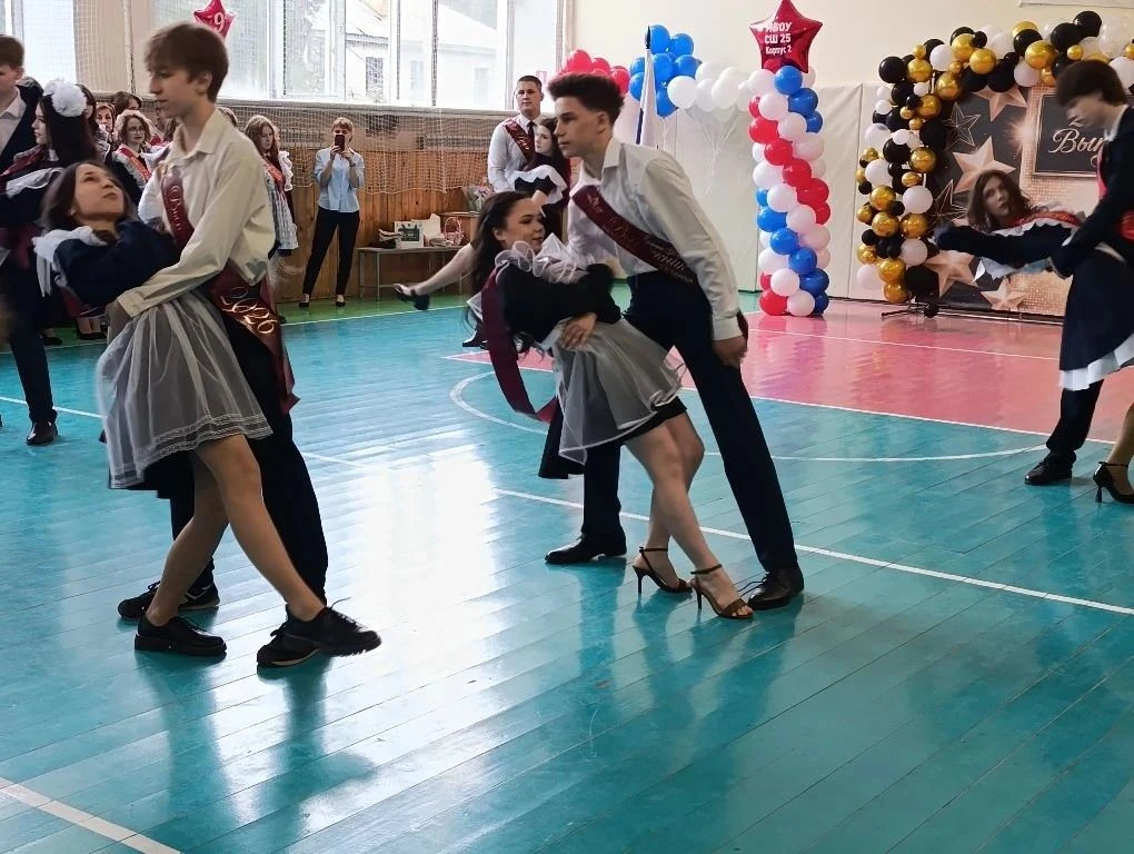 🔔❤️ Последний звонок… День, когда школа звучит особенно трогательно  Сегодня во 2 корпусе прошла тор