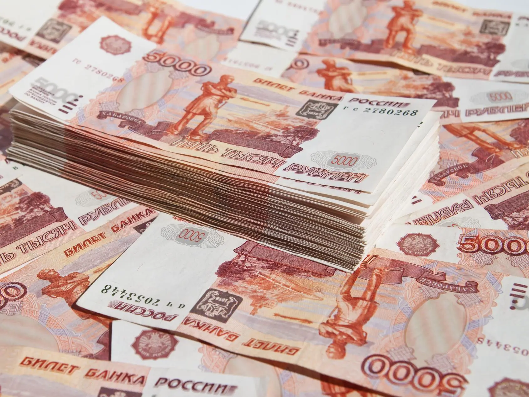 Долги по зарплате погашены: инспекция труда восстановила права 42 энергетиков в Арханге...