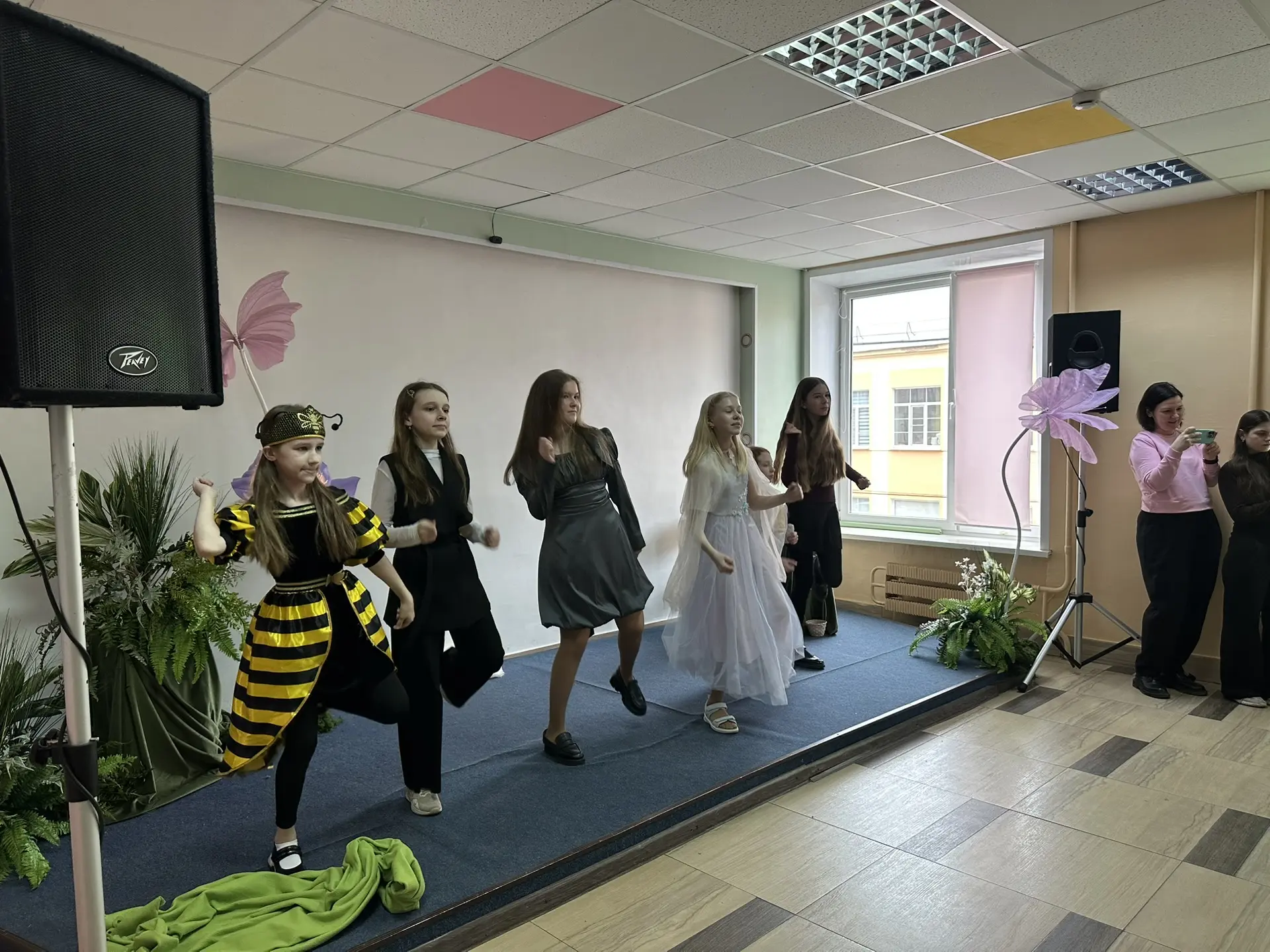 🎭 Всемирный день театра в гимназии  Сегодня, в честь Всемирного дня театра, в стенах нашей гимназии 