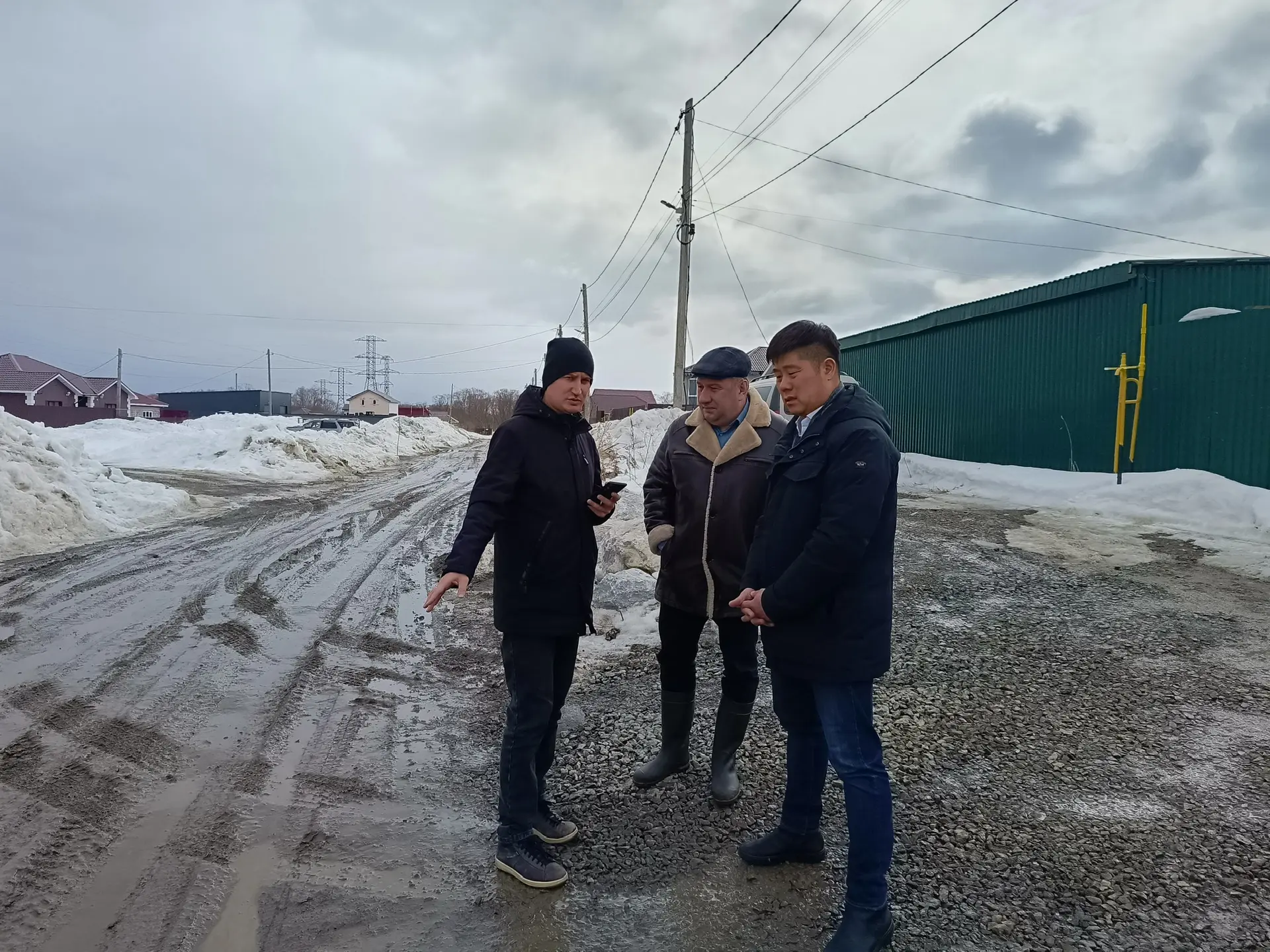 📍Депутат Городской Думы Южно-Сахалинска Вениамин Пак провел выездное совещание по соде...