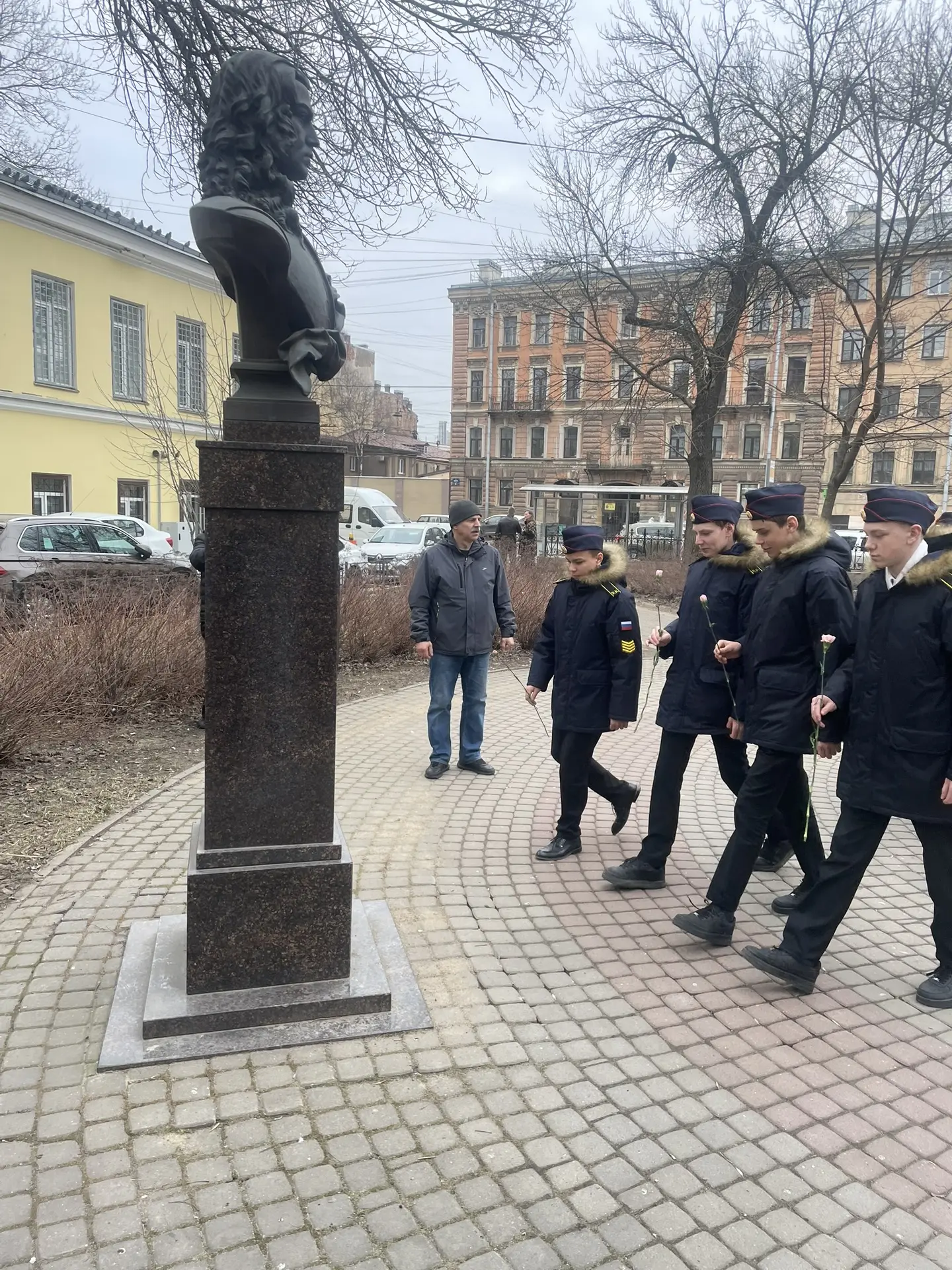 ✨ Экскурсия памяти: кадеты 8-х классов почтили героев прошлого ✨  25 марта для учеников 8-х классов 