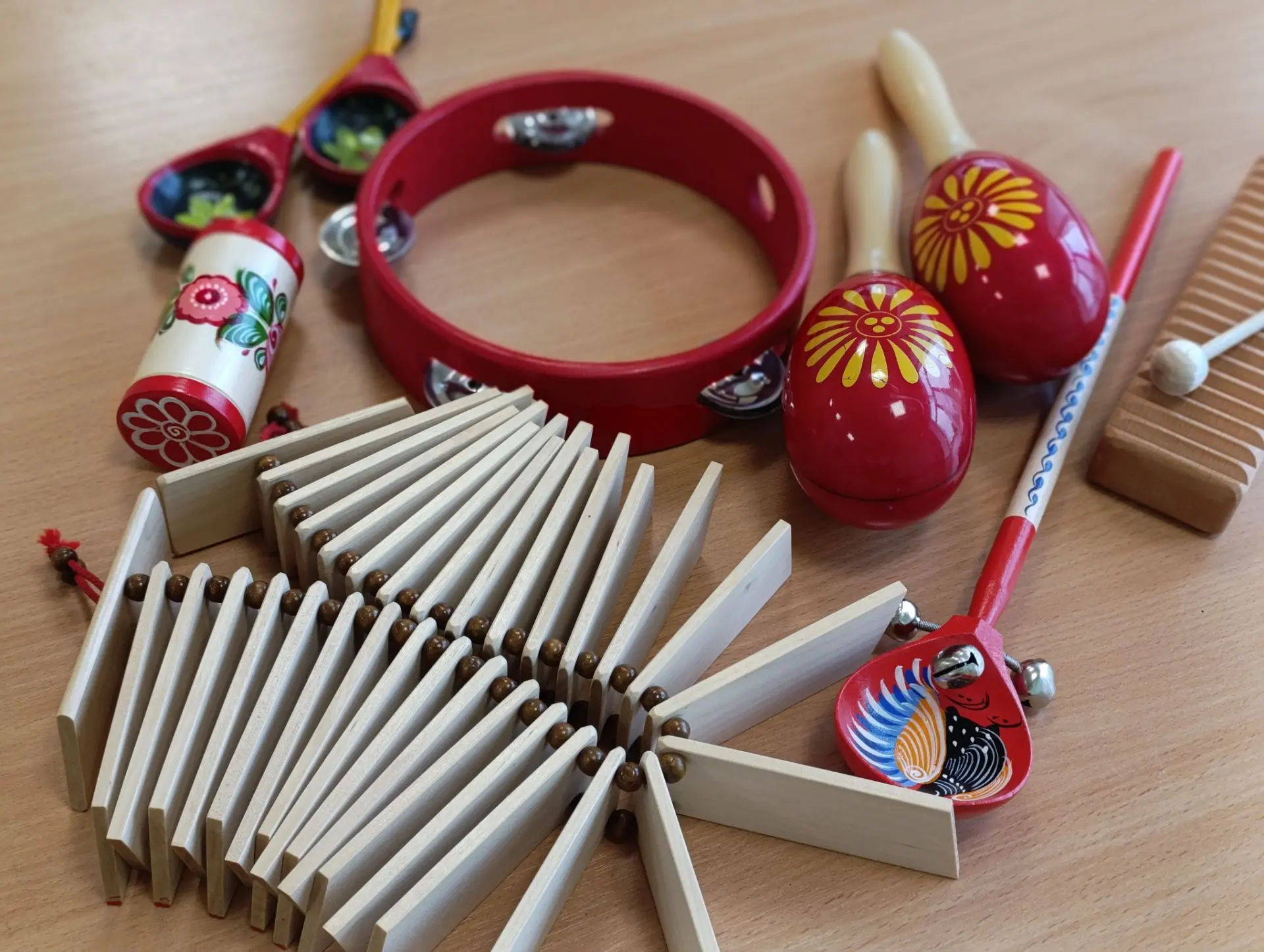 🎸 Музыкальное единство: советник и старшеклассники устроили живой концерт в День музык...