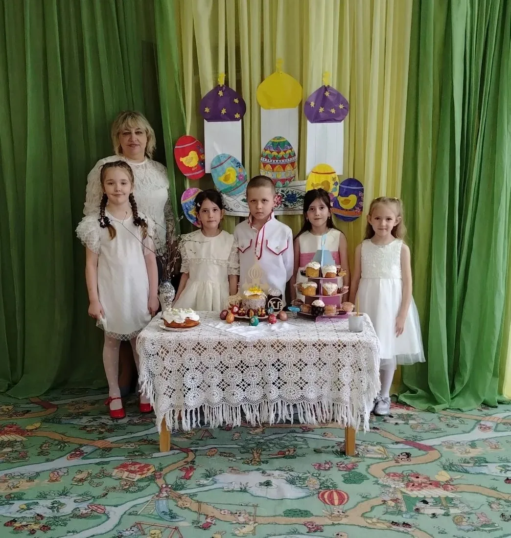 Пасха светлый, добрый праздник,