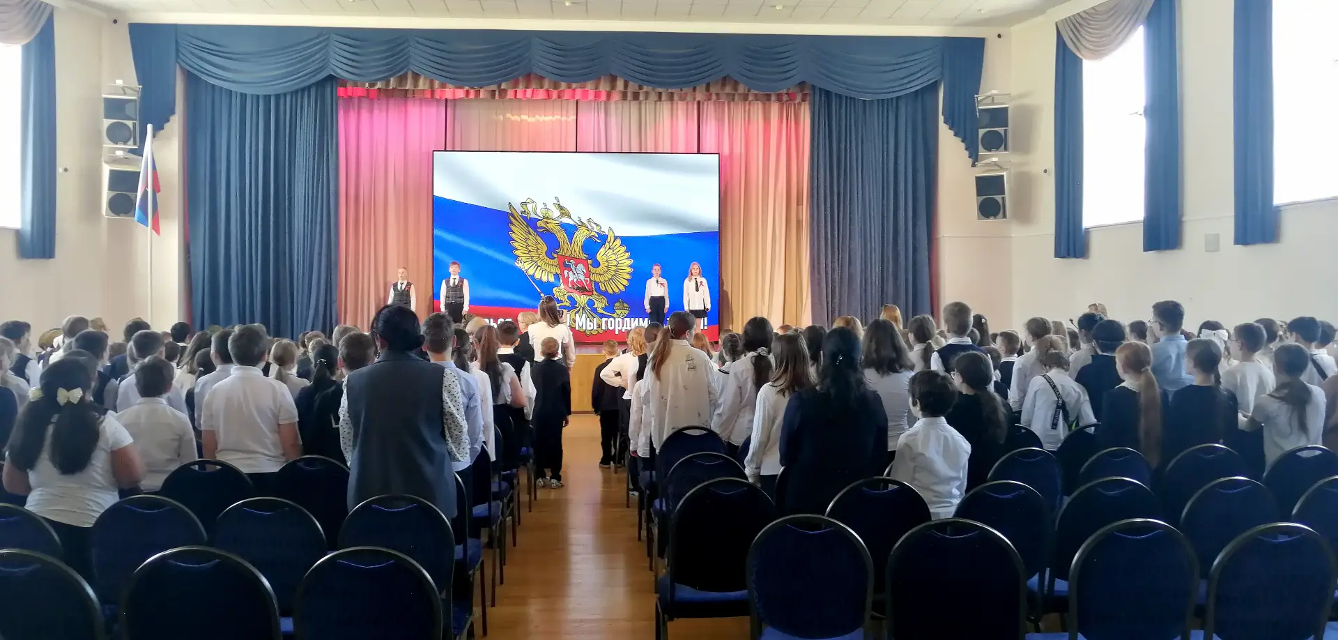🇷🇺 МАЛЕНЬКИЕ СЕРДЦА ПОМНЯТ  Для самых младших — самый тёплый и пронзительный разговор о Победе.  Мит