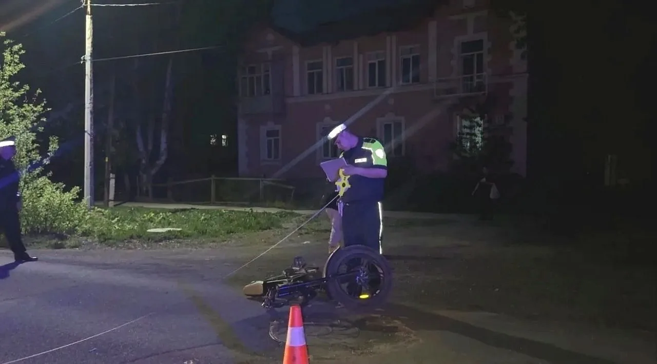 🛵 В Серове нетрезвый водитель мопеда попал в ДТП  Вчера, 16 мая, около 22:30 на улице Крупской, 28, 