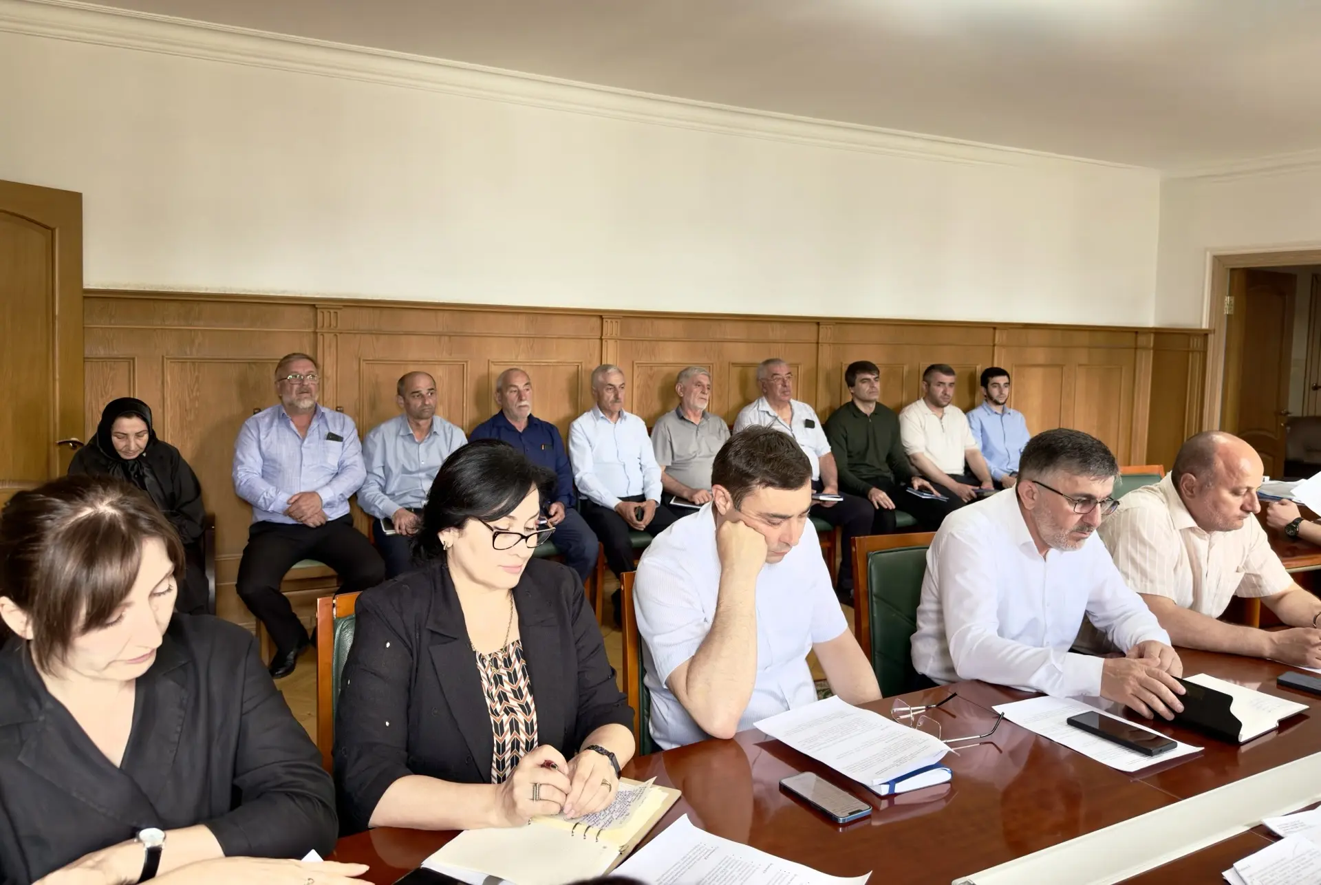 🌍В Новолакском районе прошла еженедельная планерка под руководством главы муниципалитета Мамати Гамз