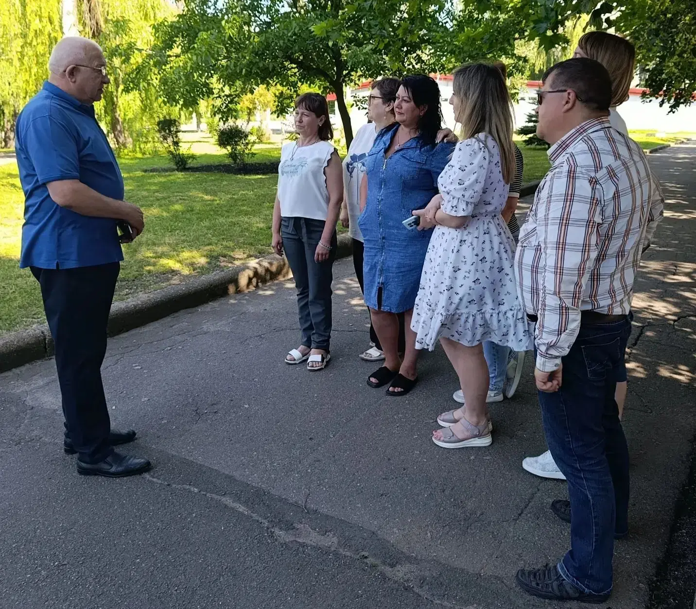 По поручению Главы ДНР Дениса Пушилина в Петровском районе продолжаются встречи с населением.

В рам