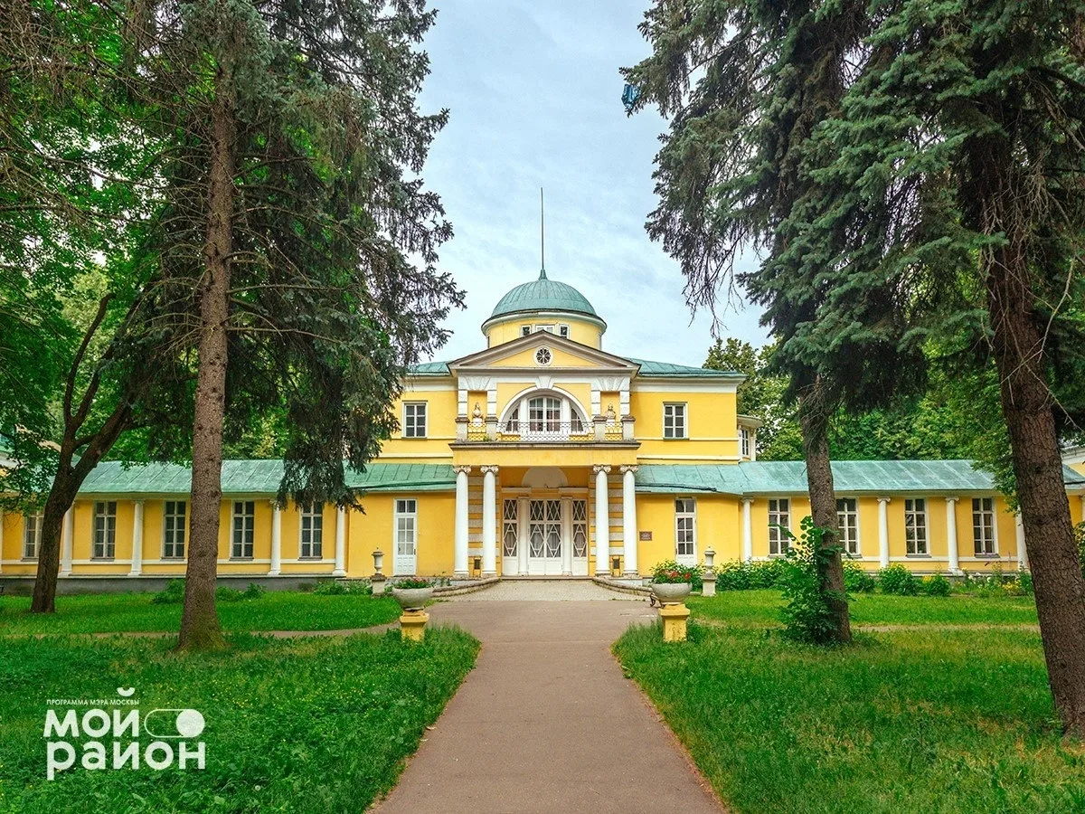 Румянцево | Тропарёво | Саларьево | Москва🏡

В районе Южное Тушино, среди парка, находится усадьба 