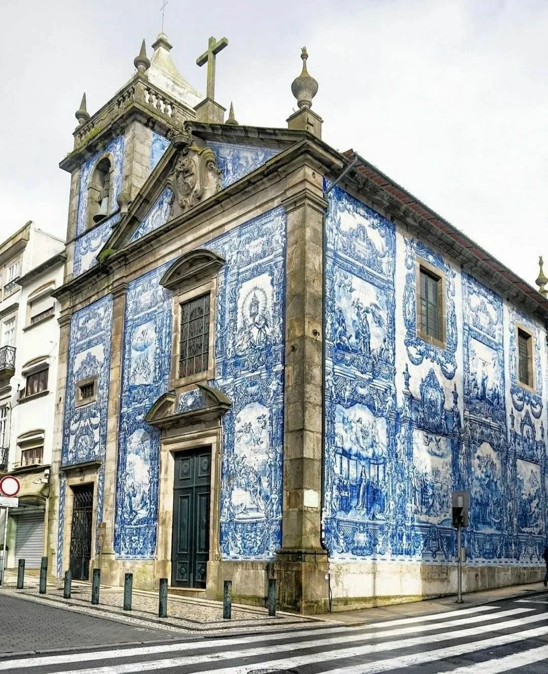 Capela Das Almas Church, Порту, Португалия