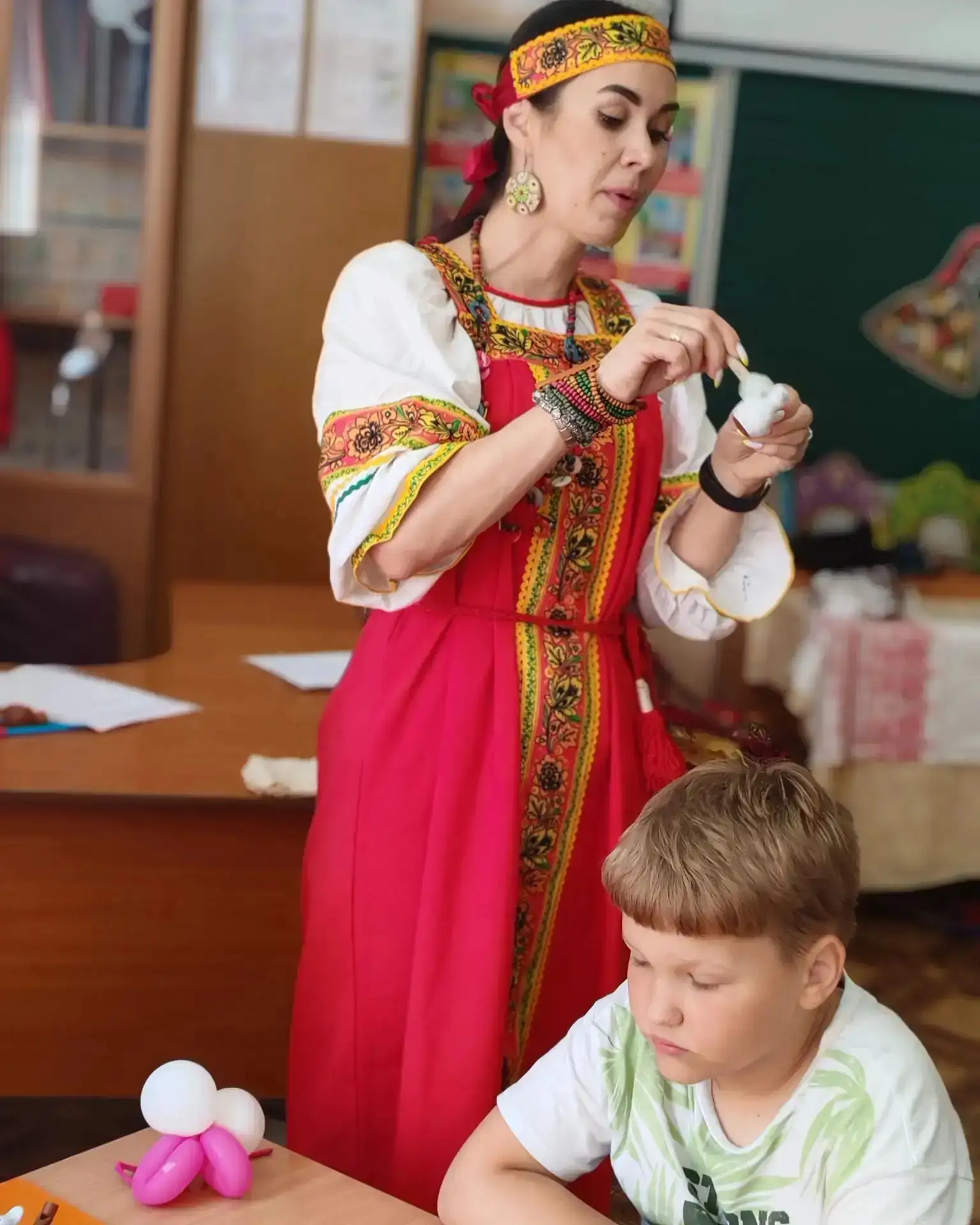🎉 В пришкольном лагере прошёл мастер‑класс по созданию свистулек! 🎉

Ребята своими руками изготови