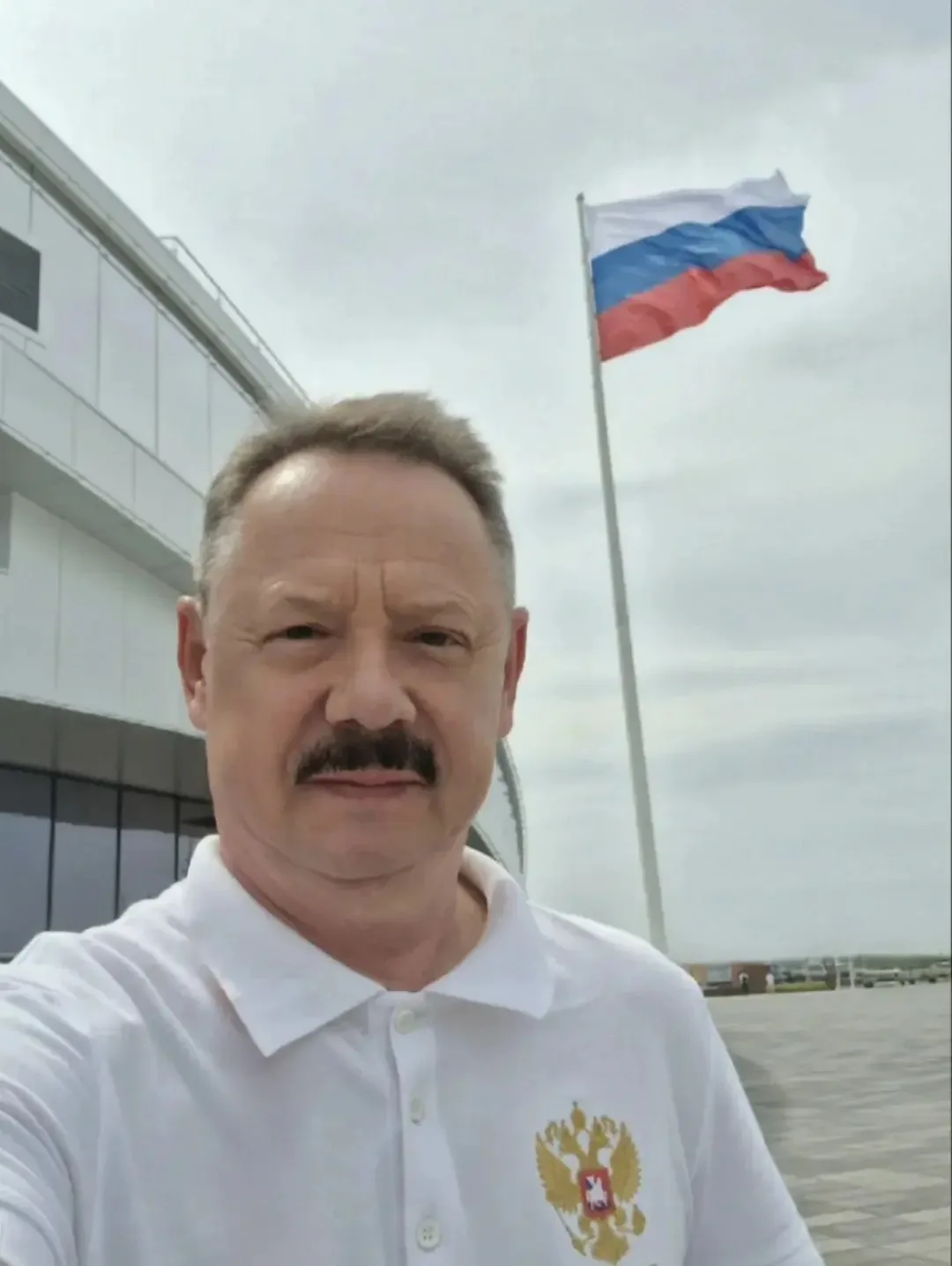 Ко дню Государственного флага Российской Федерации.