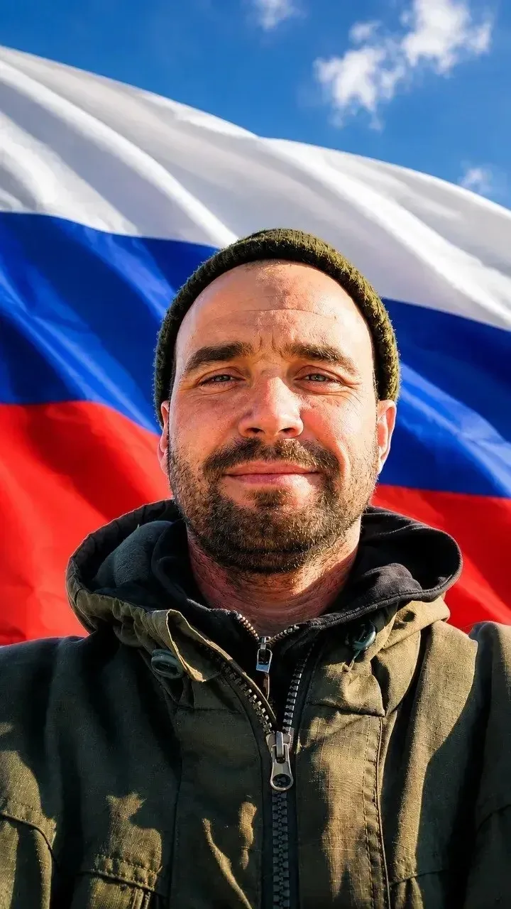 Сегодня в селе Никольское простились с участником специальной военной операции - гварди...
