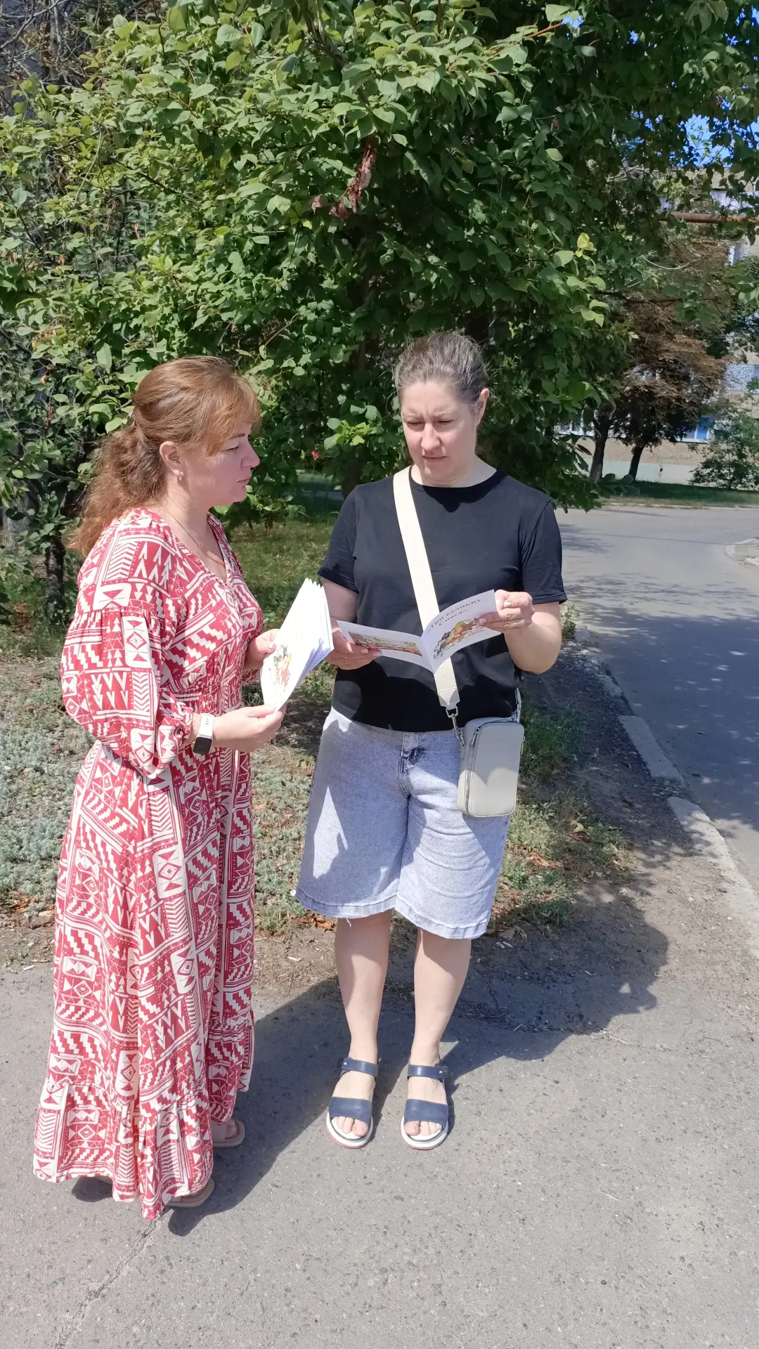 Август – месяц удивительных, щедрых праздников – Спасов, которые идут, сменяя друг друг...