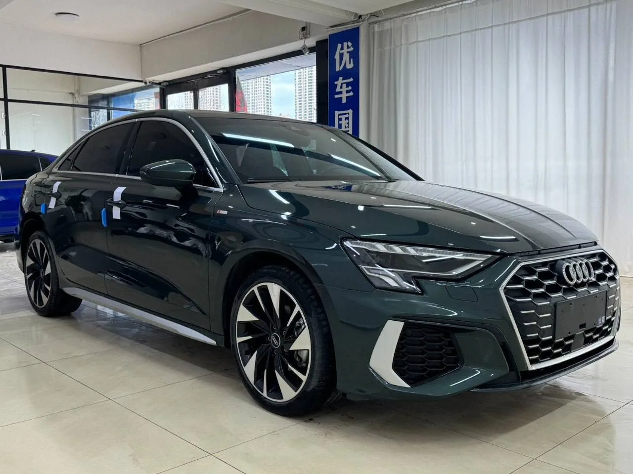 🦾 Комфортный седан Audi A3L 🚘

Завершаем нашу подборку удлиненной версией седана. Индекс «L» означ