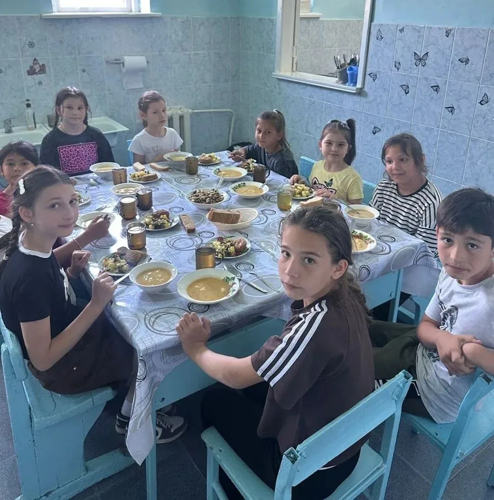 📅 5 июня в нашем летнем оздоровительном лагере прошёл насыщенно и с пользой!
Утро началось традицио