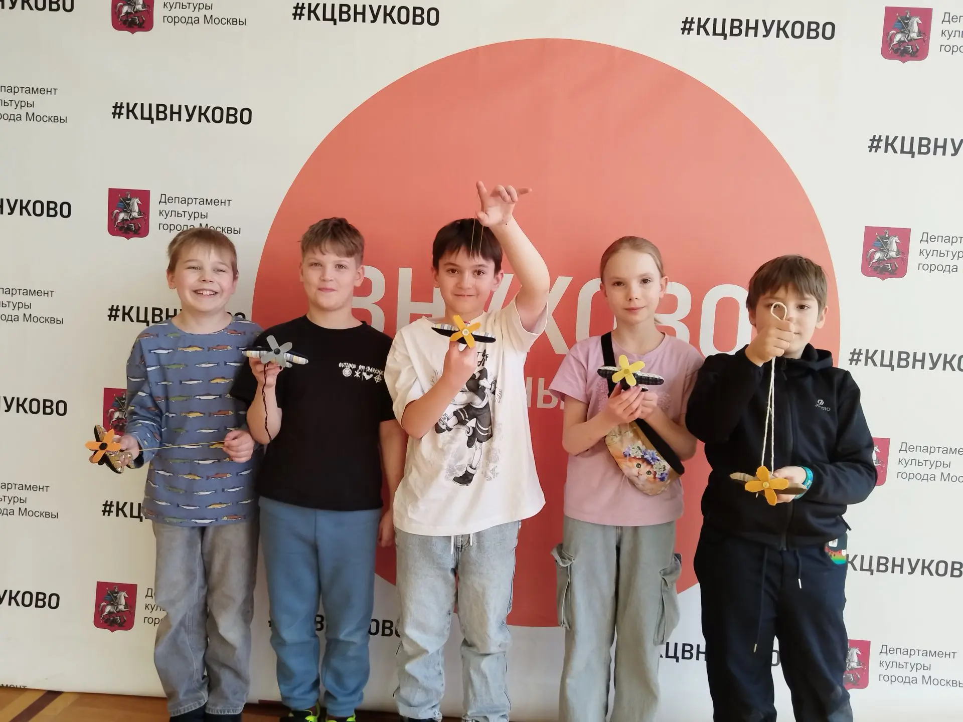 20 марта обучающиеся 3 «Г» класса посетили музей авиации в «Культурном центре Внуково».  🛩️ В музее 