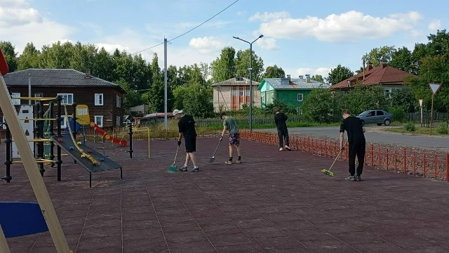 В МУ МСЦ «Импульс» продолжает свою работу трудовой отряд, - сообщает в своём госпаблике...