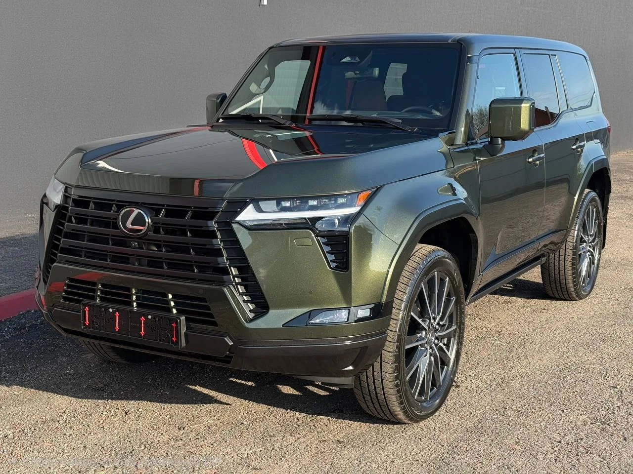 Lexus GX550 Luxury+ 2026  Автомобиль в наличии. Новый. Европейская спецификация. Без пробега.  Безуп