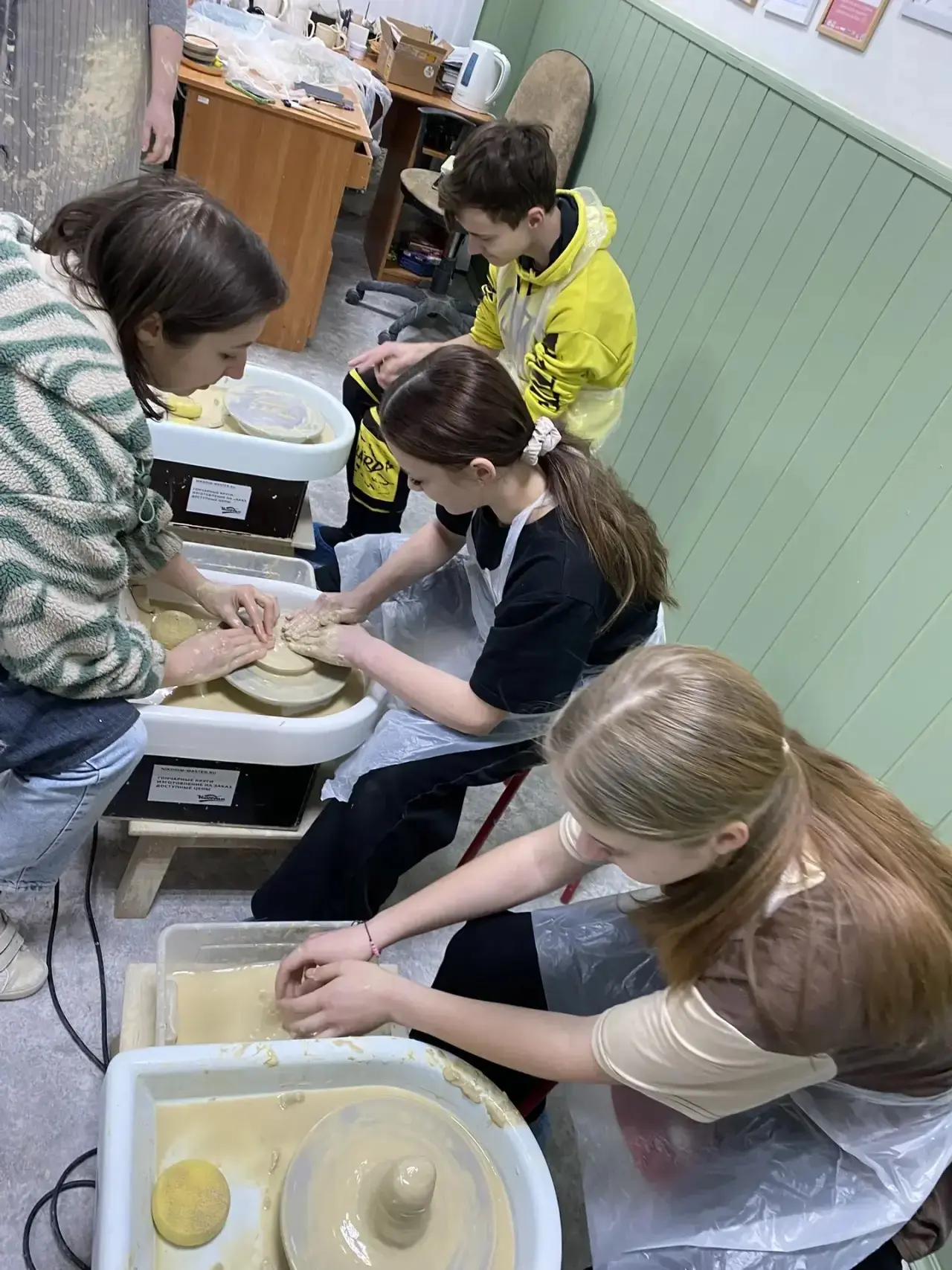 🤲👩‍🎨6 «В» класс вместе с классным руководителем Пащенко Мариной Олеговной постели мастер-класс в Сту