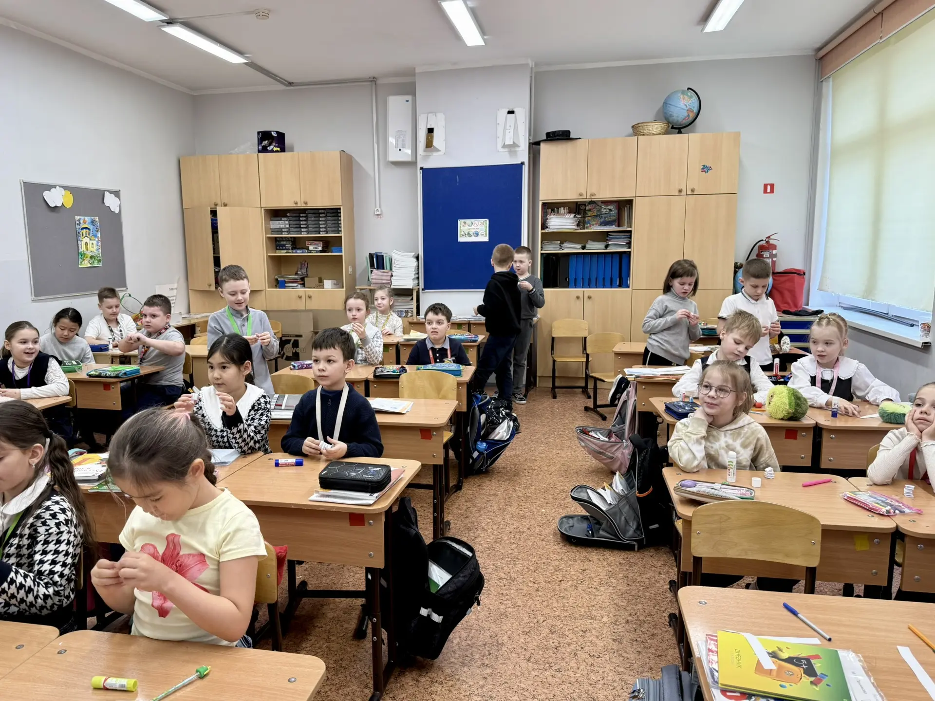 🤝 «Движение Первых» зажигает сердца: мастер-класс «Зайчик-попрыгунчик»  Наши активисты и вожатые не 