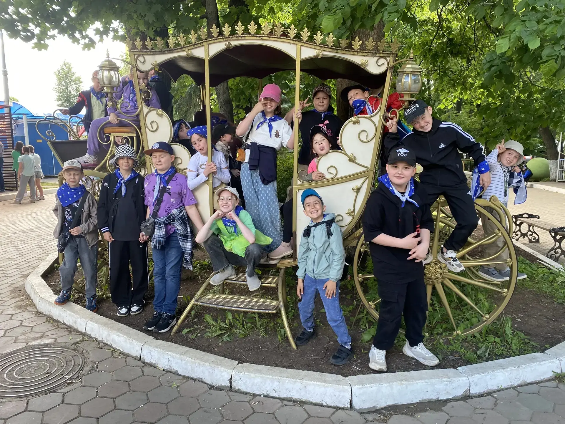 Сегодня ребята в школьном лагере " Круто " посетили Национальный театр Удмуртской Республики, где по