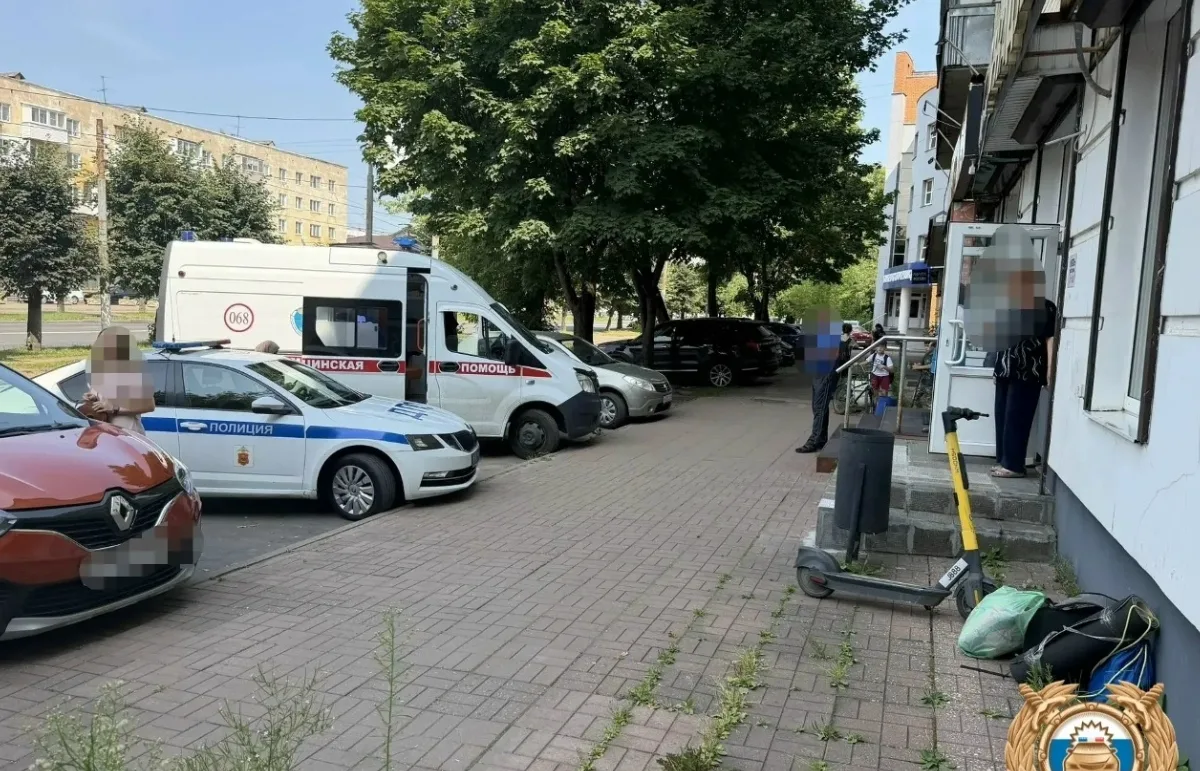 В Твери девушка на электросамокате сбила ребенка

Мальчик неожиданно выбежал из-за машины на проезжу