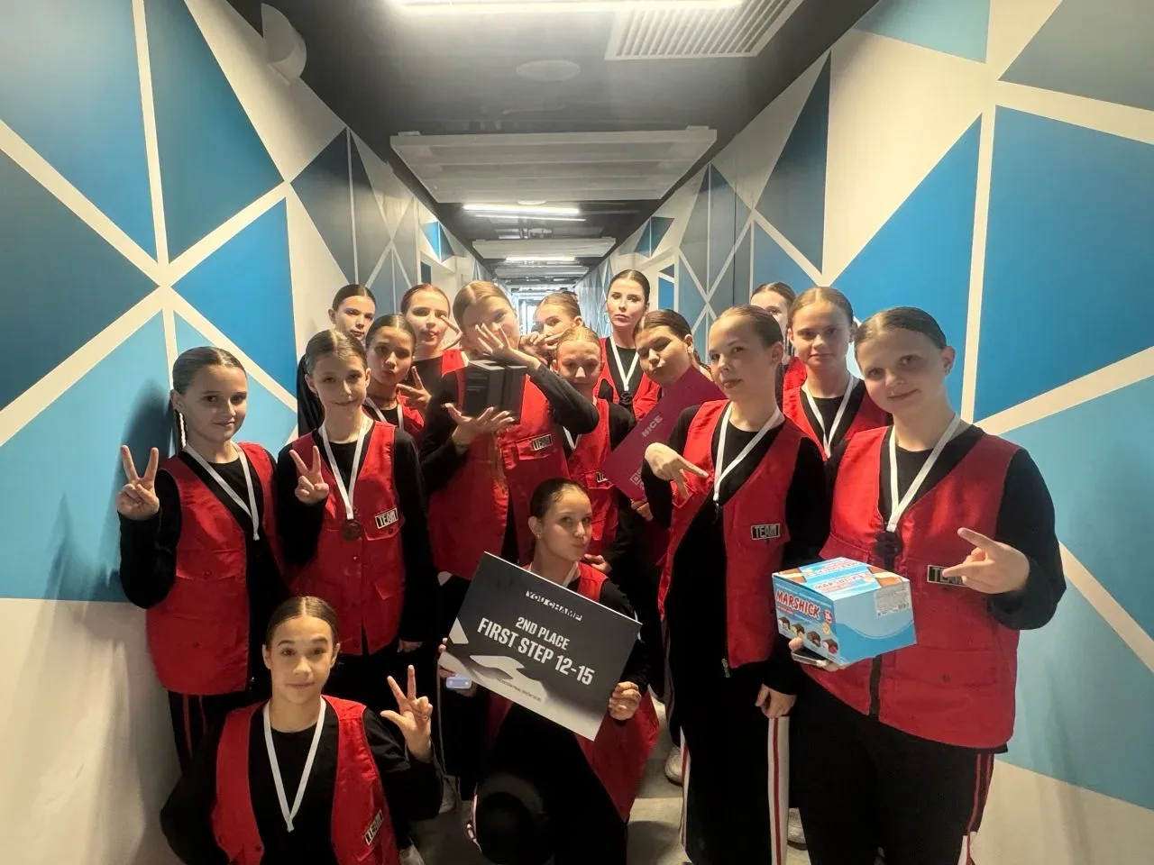 👉Завершение танцевального сезона! Поздравляем нашу ученицу 5Д класса, Щеглову Полину и её команду "T