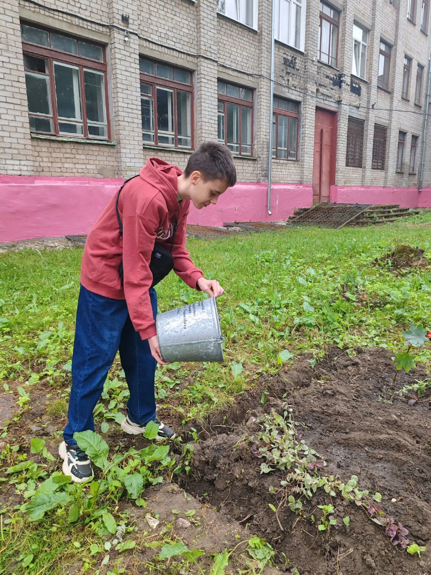 🤗 Готовим школу к новому учебному году!🤗 

☀️ Лето — это не только время отдыха, но и горячая пора