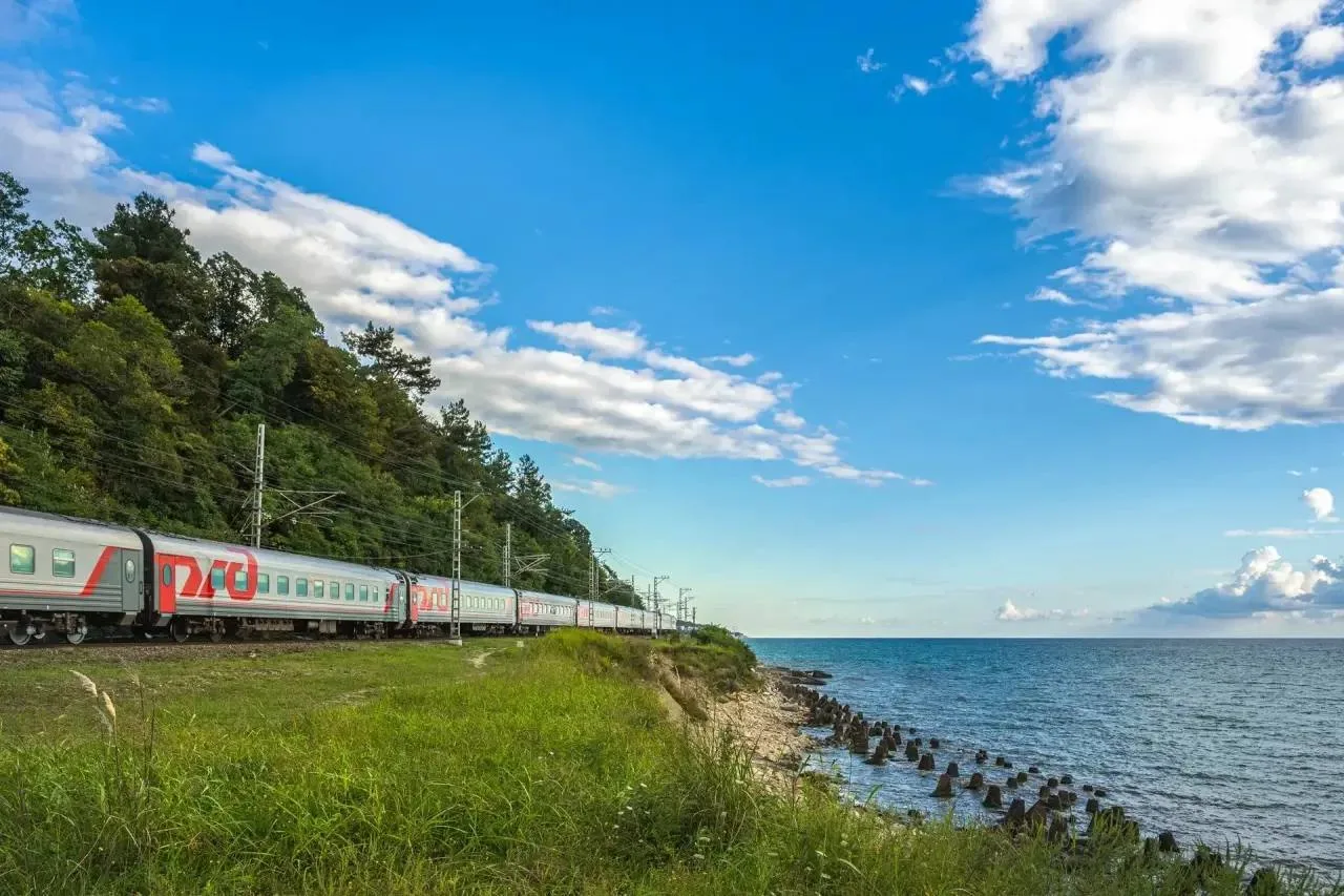 🚂 Эксклюзивный тур 2026 года: поезд-отель отправится в Абхазию всего один раз

РЖД анонсировали нас