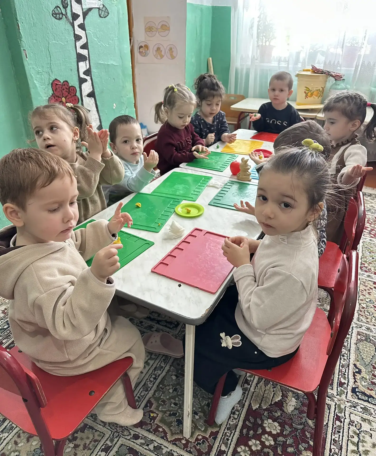 Занятие по лепке в первой младшей группе №5 "Улыбка"