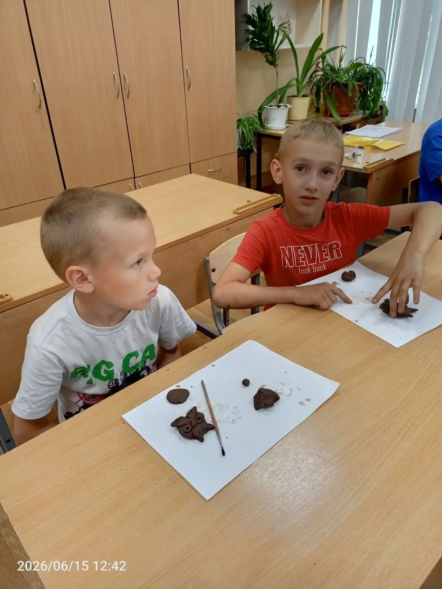 Мастер-класс по лепке из глины в нашем пришкольном лагере! 

Сегодня наши ребята узнали много интере