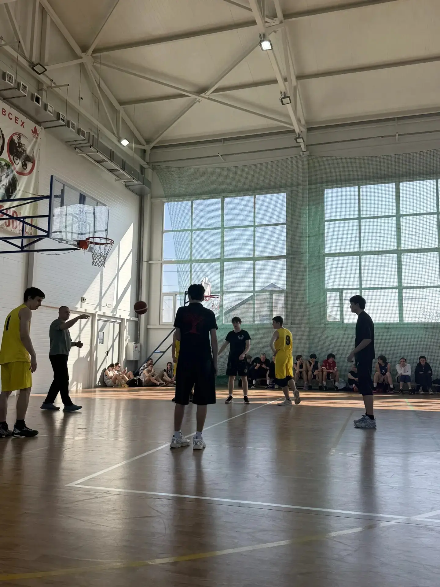 Наши ребята показали класс! 🏀🔥  Поздравляем учащихся нашей школы, членов спортивного клуба "Лидер" с