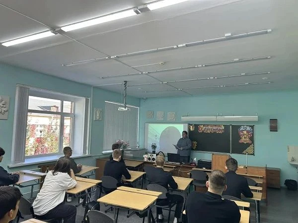 В старших классах продолжилась эстафета памяти.