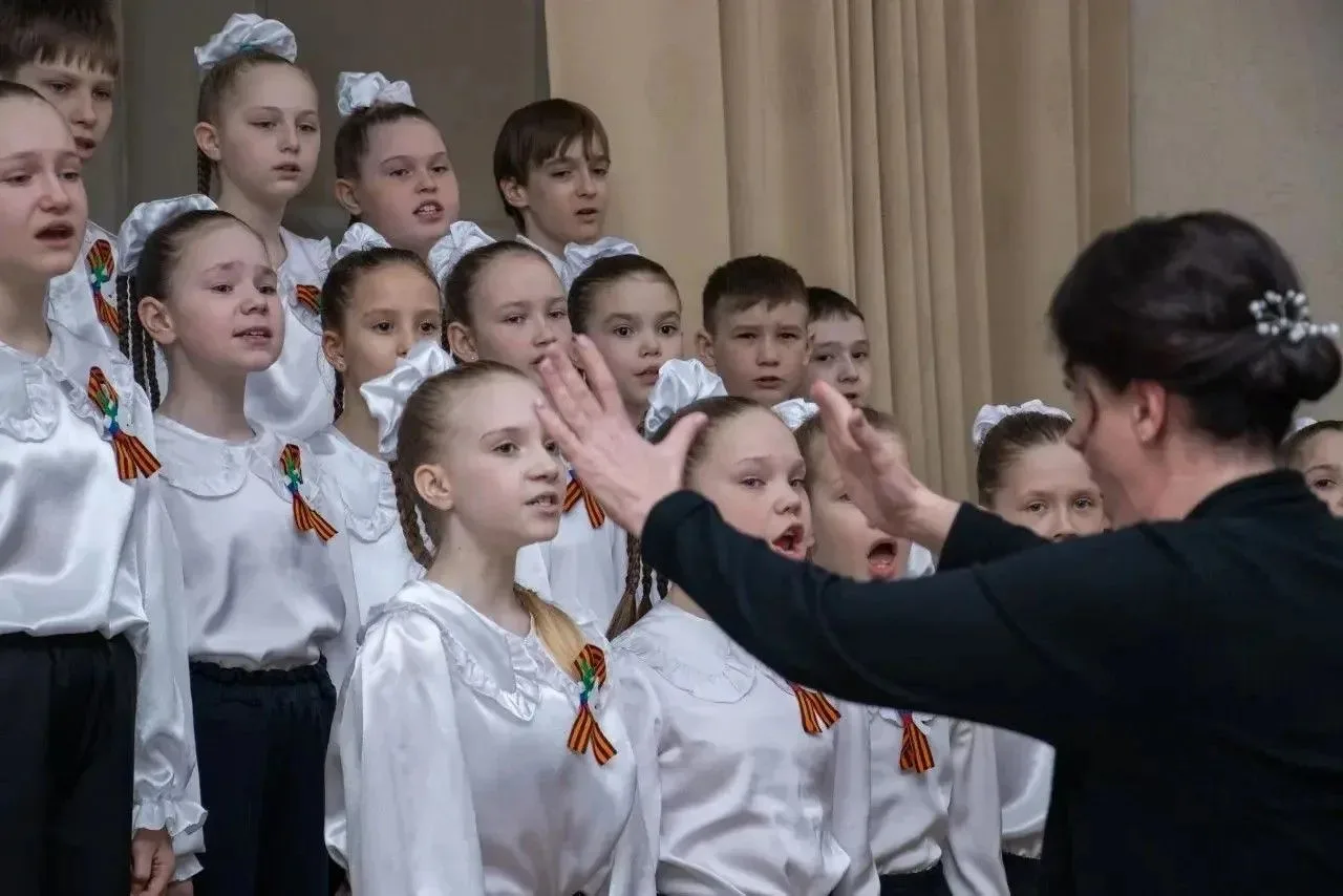💫 В ДДиЮ «Факел» состоялся Открытый фестиваль-конкурс вокального мастерства детей и молодёжи «Песня 