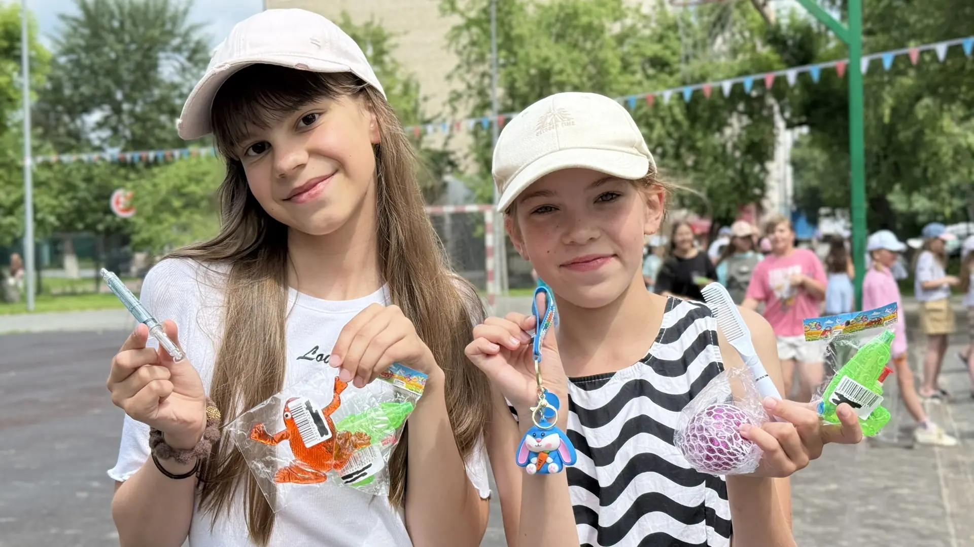 🍭ЯРМАРКА🍭

📎Сегодня в нашем лагере прошла ярмарка! На протяжении всей смены отряды зарабатывали ж