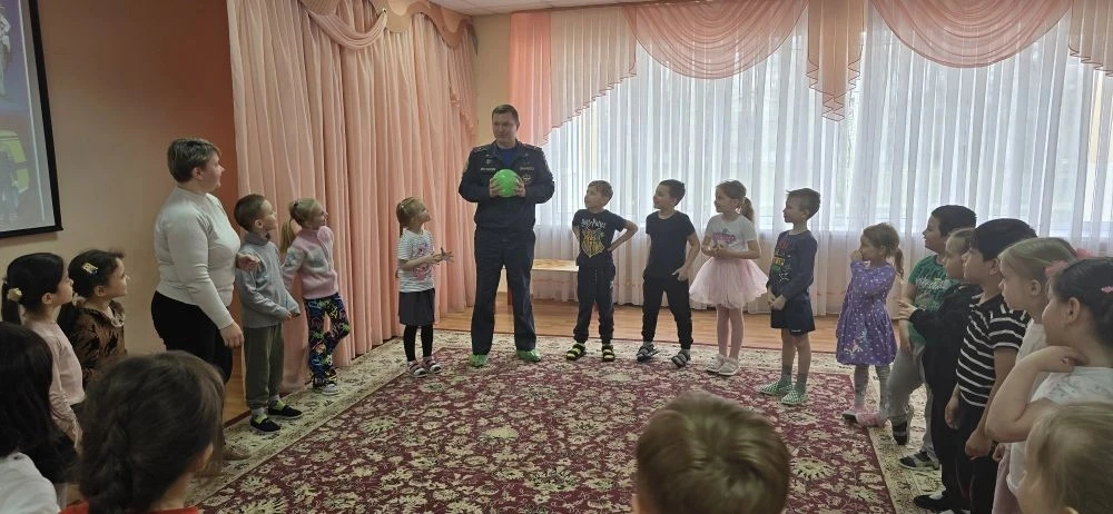 Открытый урок Безопасности для подготовительных групп. Выражаем огромную благодарность ...