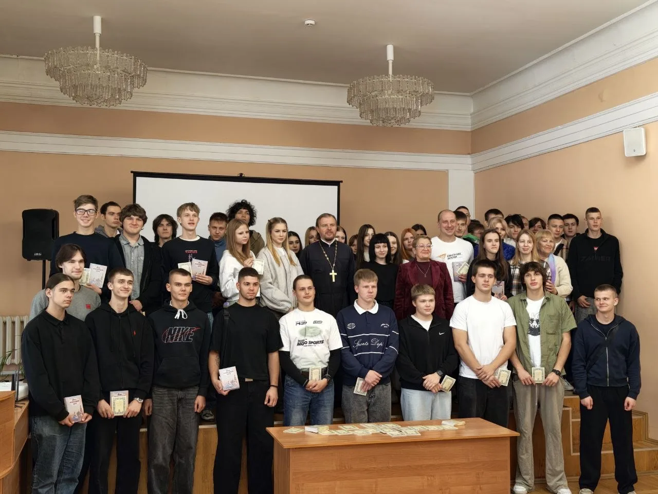 Студенты Брянского строительного колледжа посетили курс лекций  на тему: « Князь Олег Б...