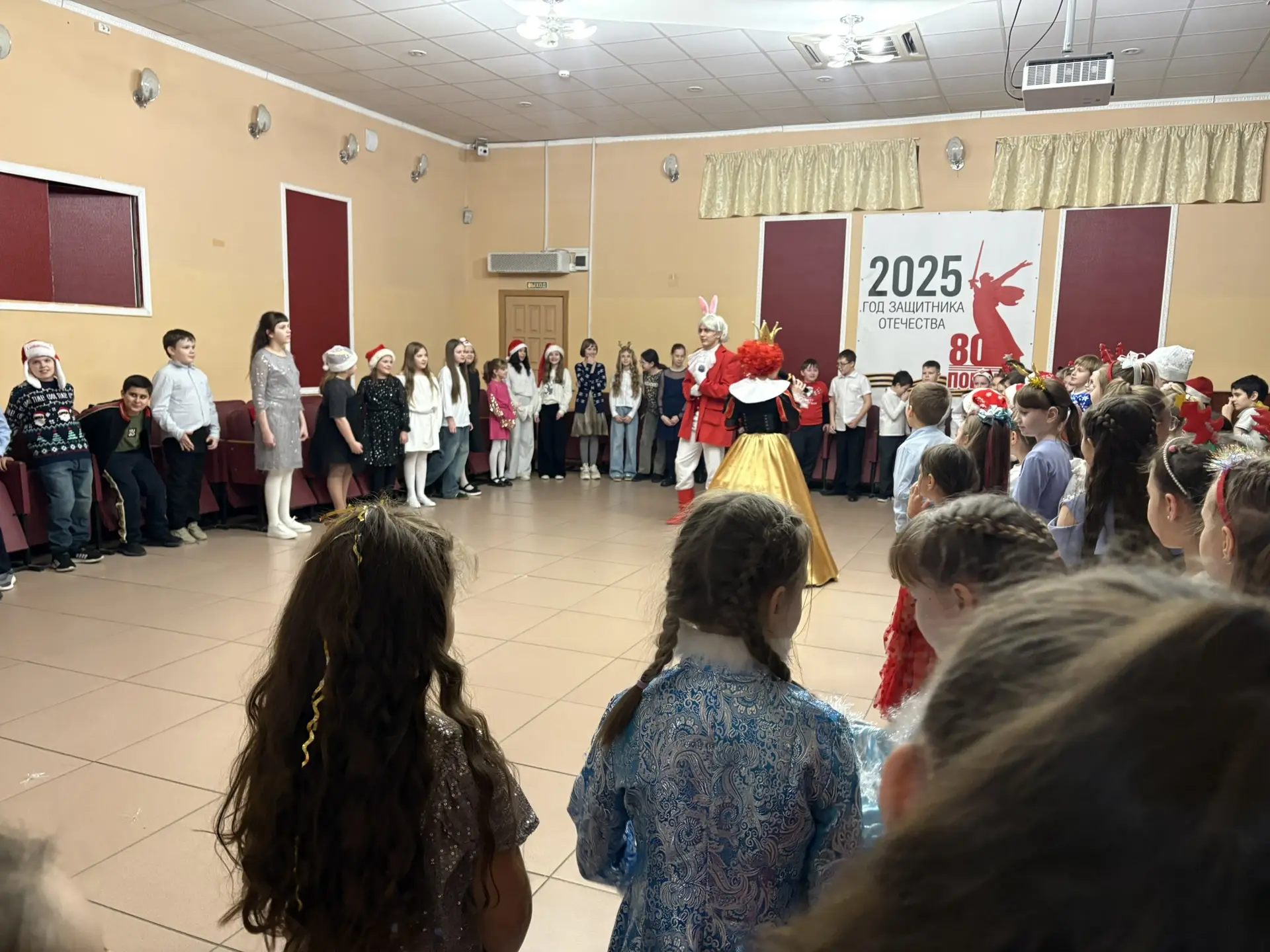 #СОВА НОВЫЙ ГОД К НАМ МЧИТСЯ🎄🎉🎄 Закончилась 2 четверть, и новый 2026 год уже на пороге. Самый любимы