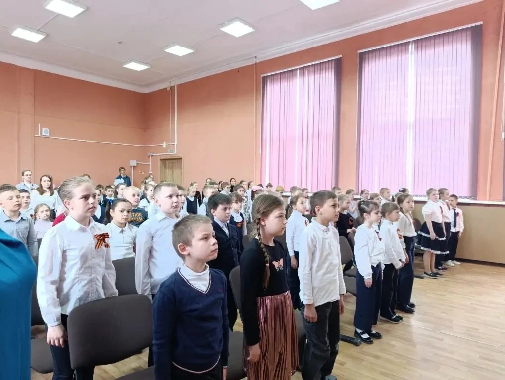 🎭Спектакль «Вечно живые»  7 и 8 мая в Центре образования – школе № 25 имени Александра Сивагина прош