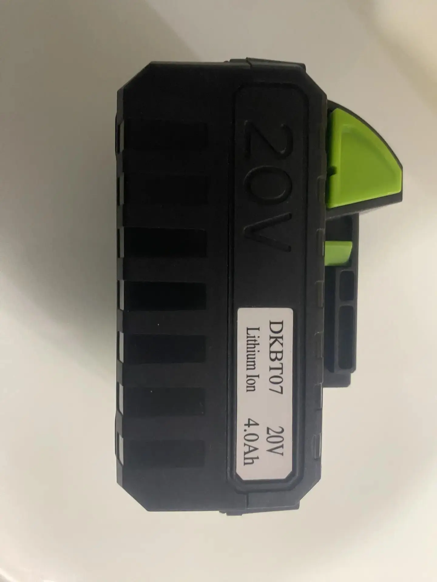 Аккумулятор DEKO 20V 4.0Ah (DKBT07) новый