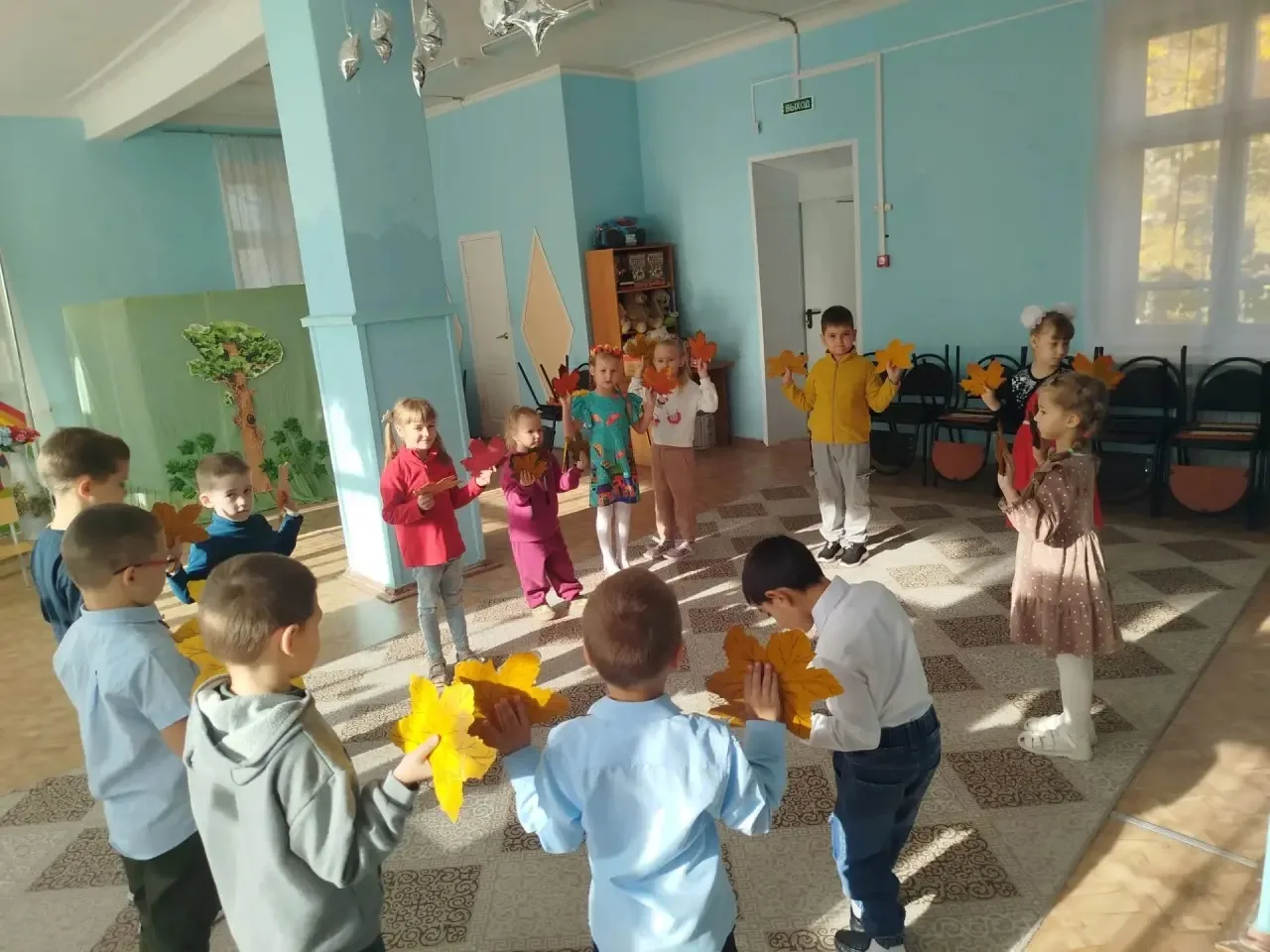 Сегодня в группе « Мимимишки» прошел осенний праздник.🍁🍂🍂