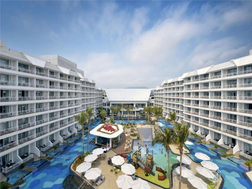 Palace Resort Yalong Bay Sanya 5* (Ялонг Бэй, Хайнань)

🌴 Удачное расположение, расположен вдоль оз