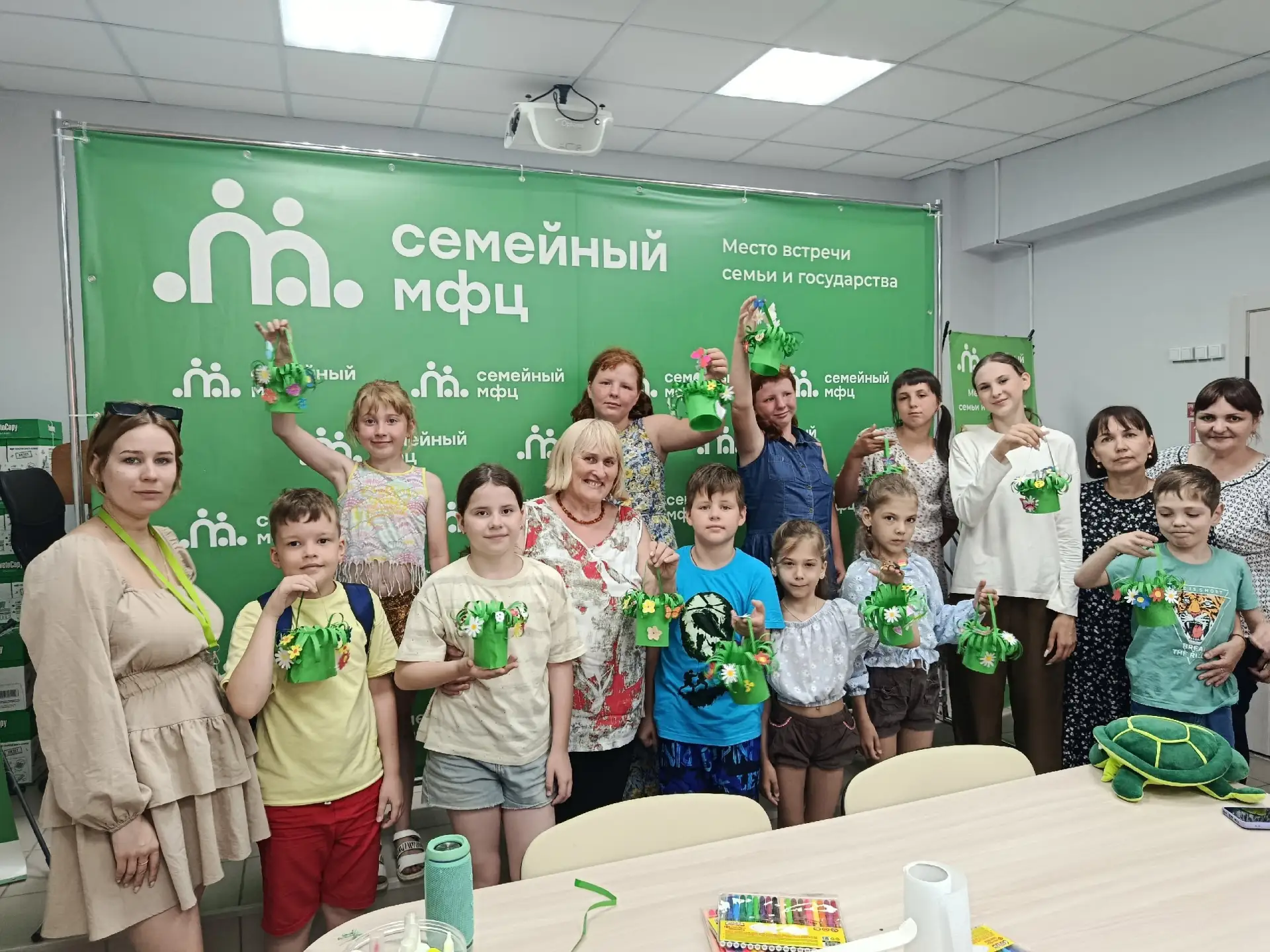 8 июля в России отмечается День семьи, любви и верности🌼

В связи с этим замечательным праздником н