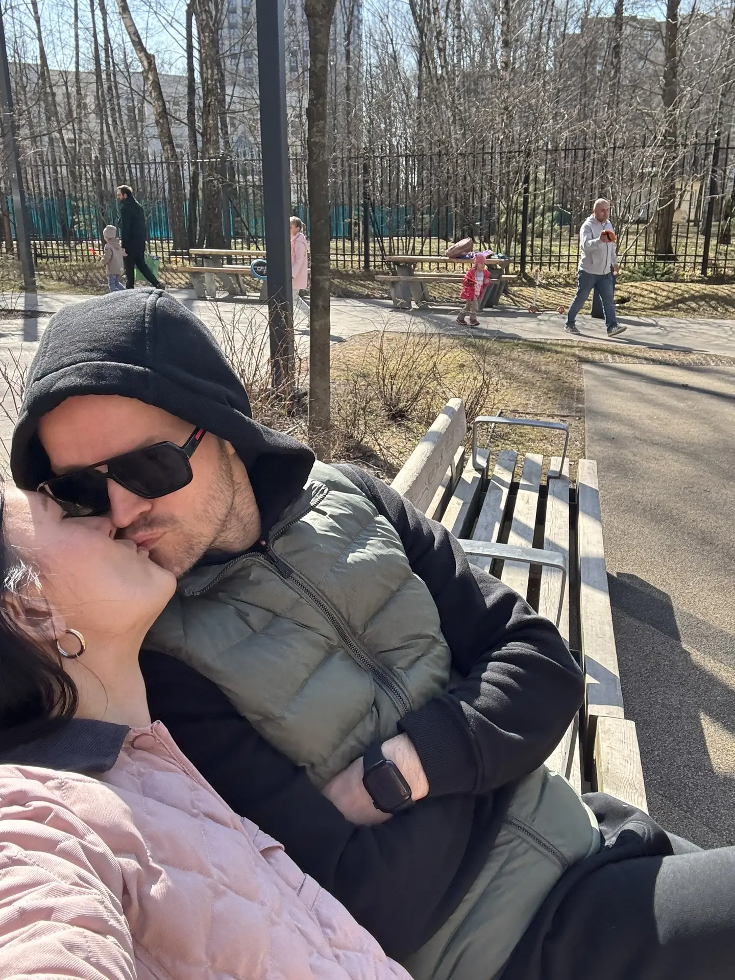Мы вчера опять наведались в МФЦ, пришлось! Я вам так разрекламировала эту криптокабину, удобно бла б