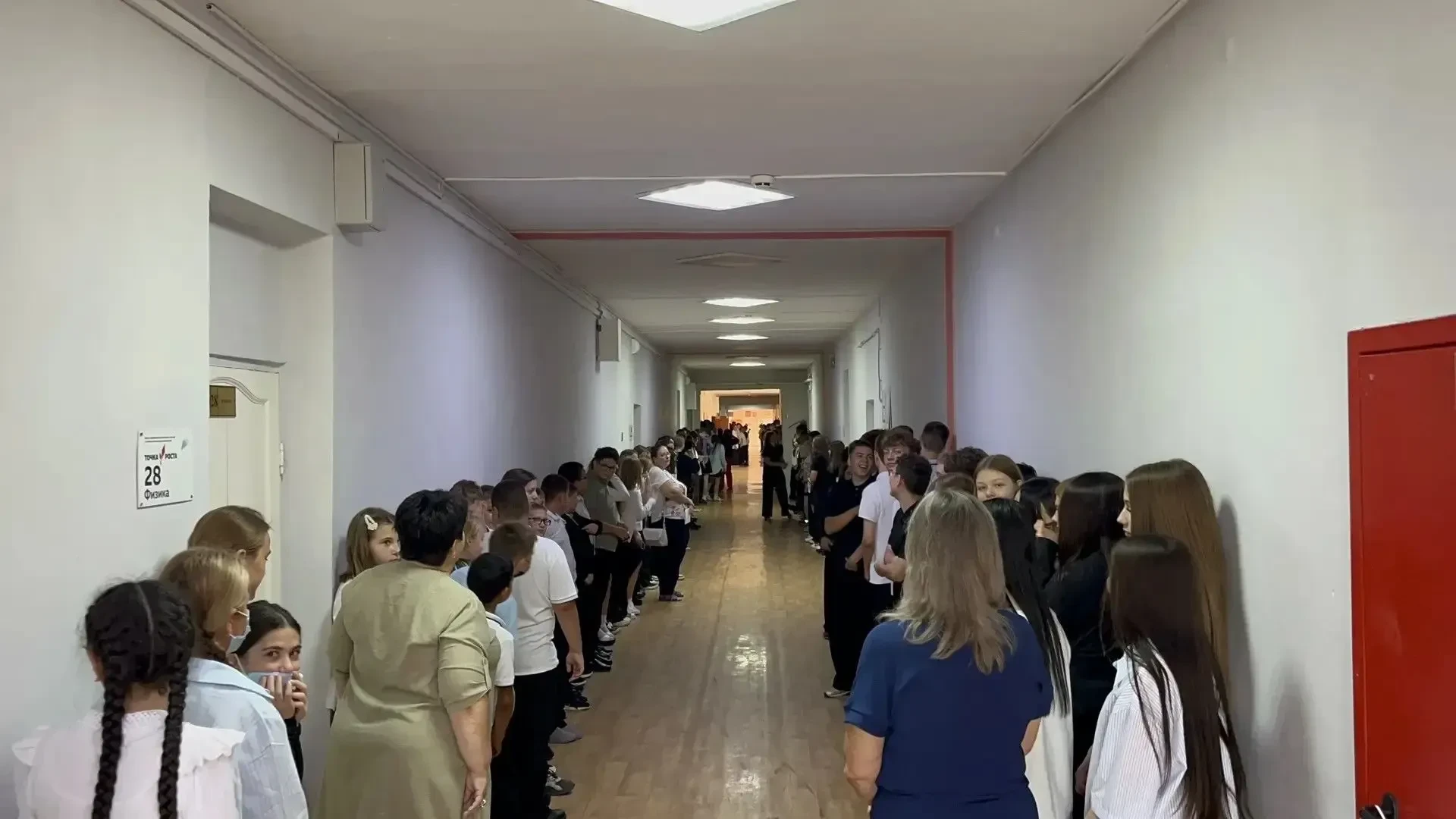 В МБОУ Кагальницкой СОШ №1 прошла учебная эвакуация по отработке действий при опасности...