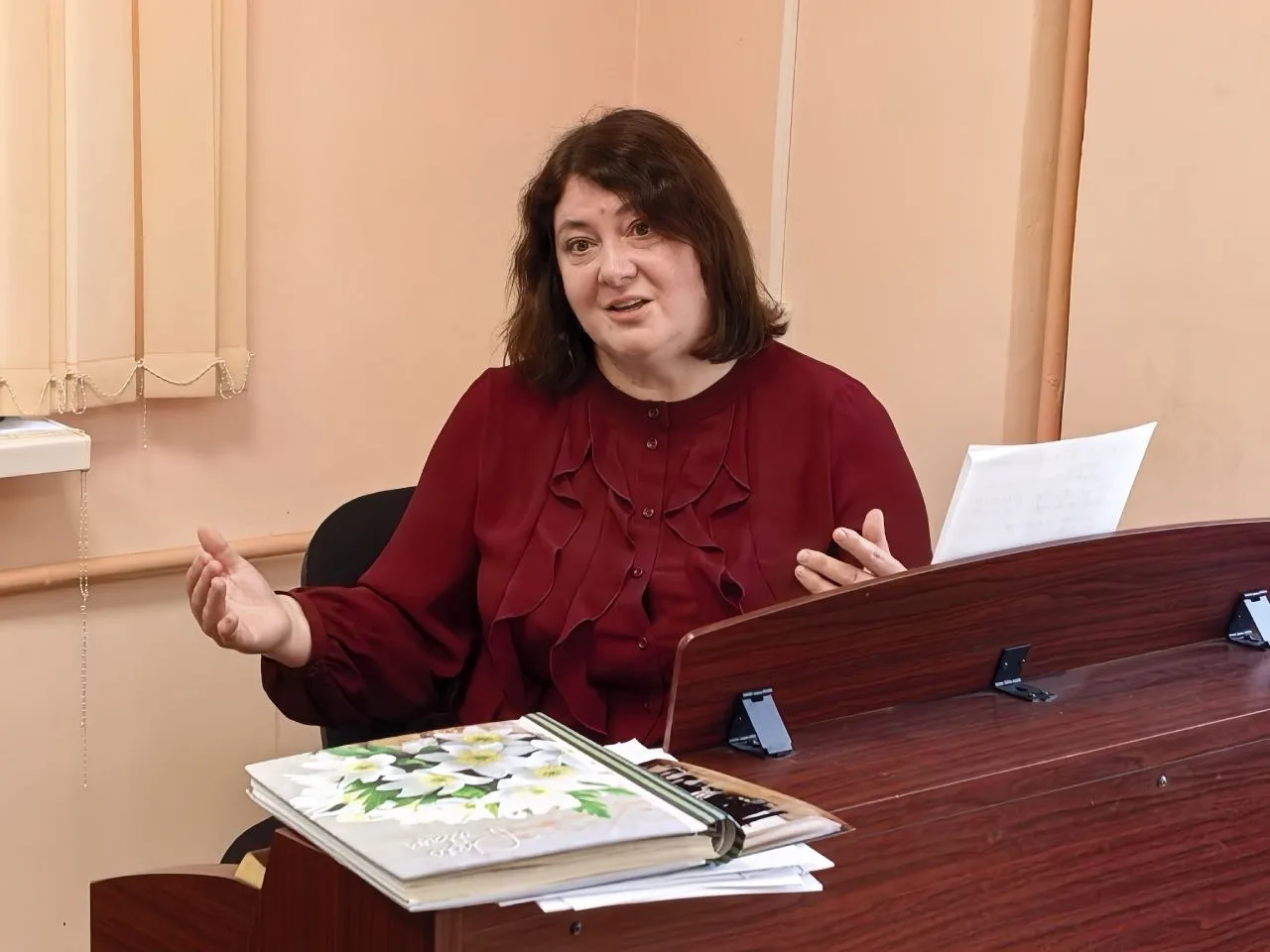 В центре "Молодость" состоялась беседа по профориентации "Профессия - руководитель люби...