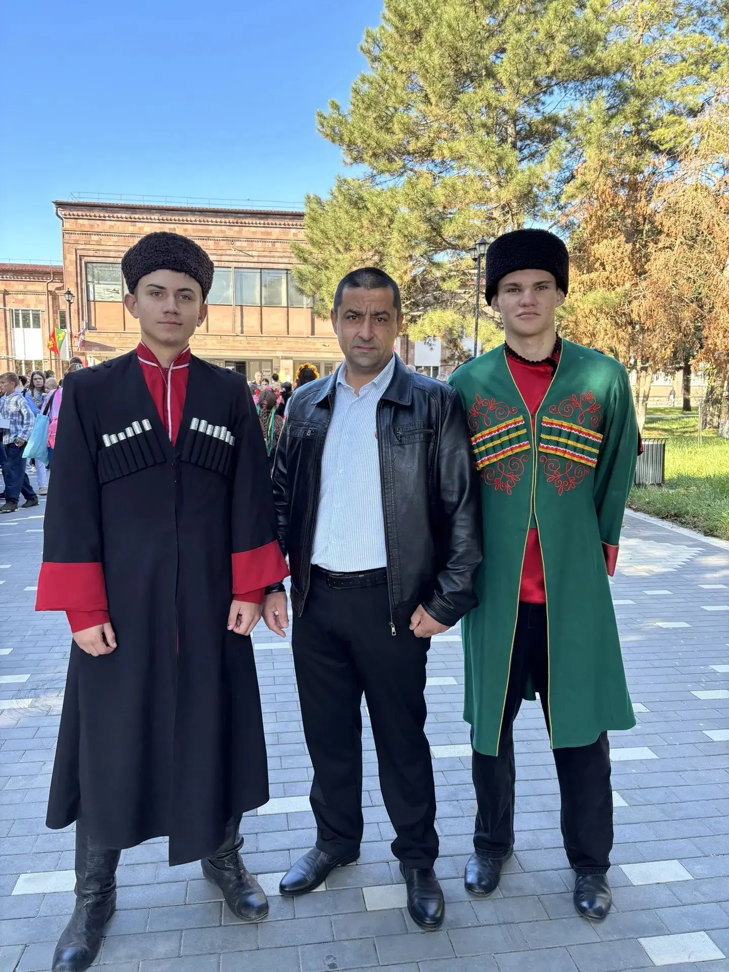 🎉 В честь 205‑летия станицы Новодеревянковской сегодня в сквере МАУ СКЦ «Досуг» с само...