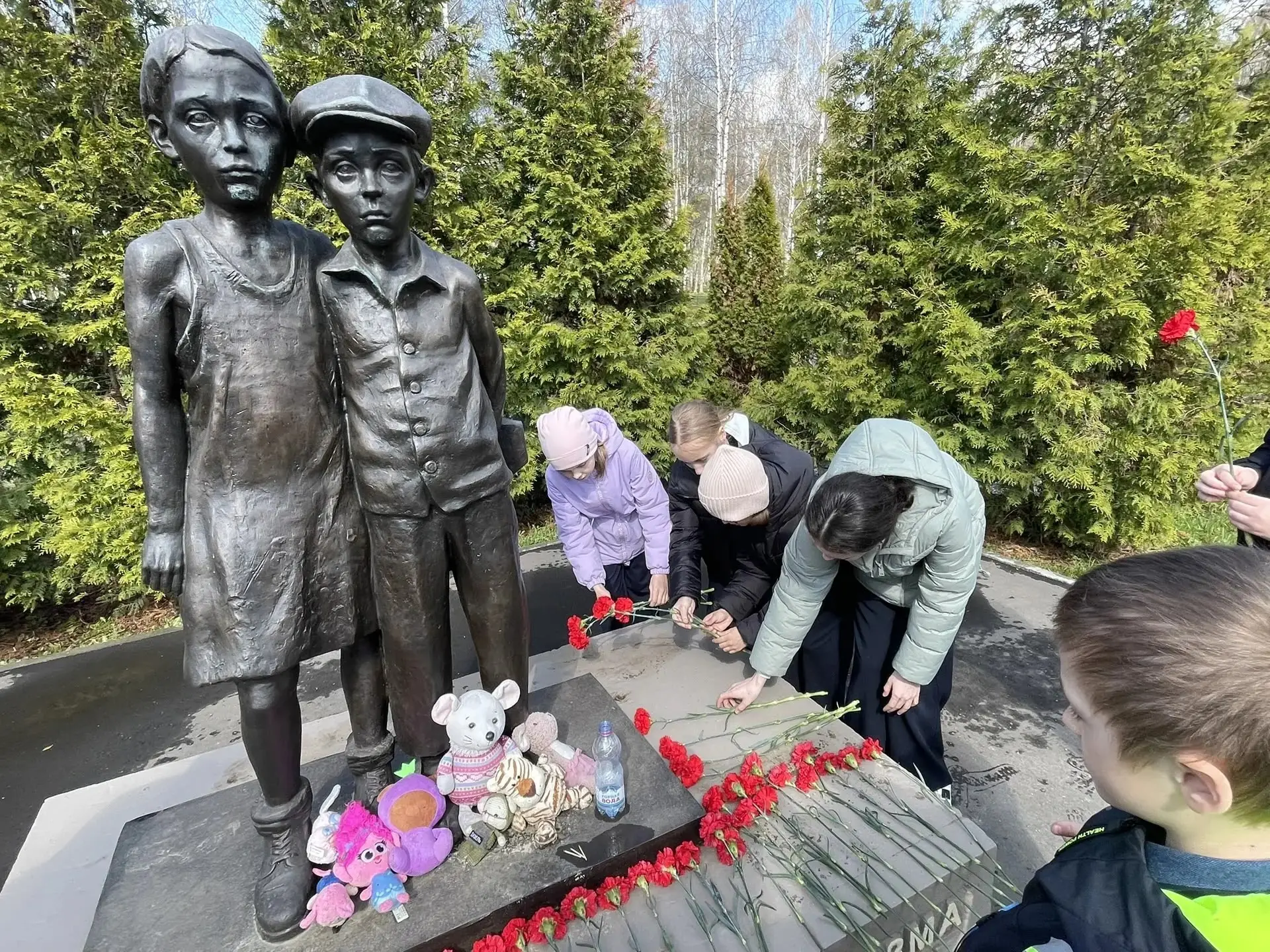 #ДеньПамятиЖертвГеноцида   #ОбразованиеЛобри  #ОрлятаРоссии   #Первые  #Росдетцентр #МБОУСОШ2ЛОБНЯ  