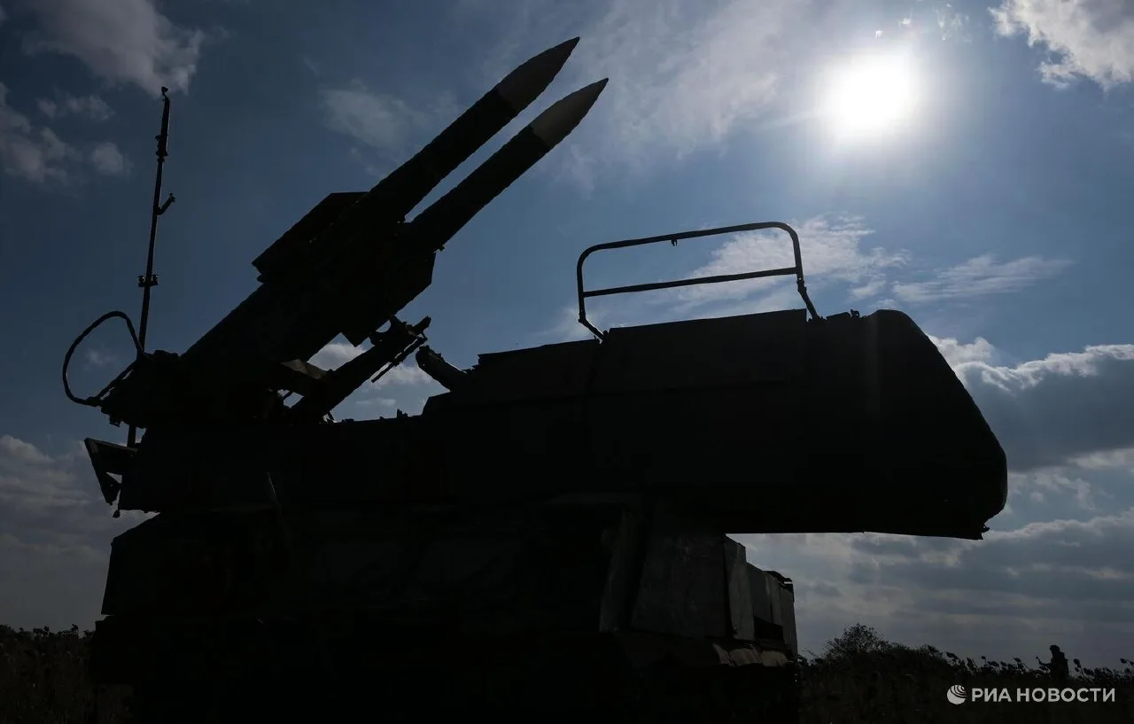 Силы ПВО сбили за ночь 555 украинских БПЛА самолетного типа