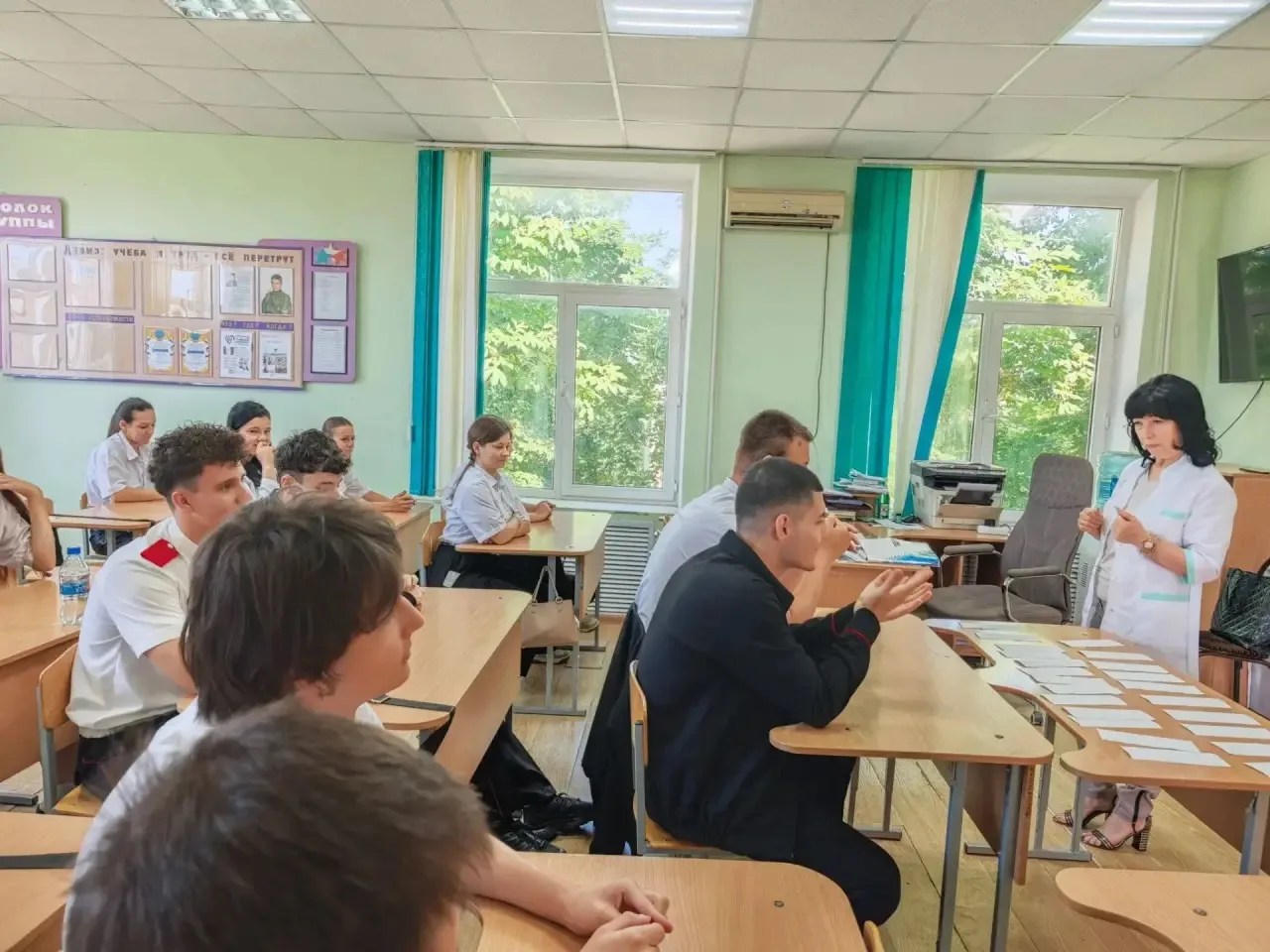 🚫 Профилактическое мероприятие в КАТ

В рамках месячника антинаркотической направленности в Коренов